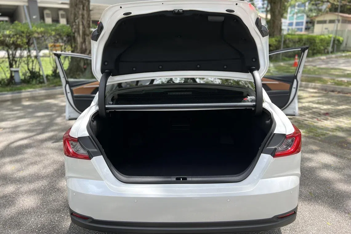 行李厢容积为500升，比上一代减少24升。（吴庆康摄）