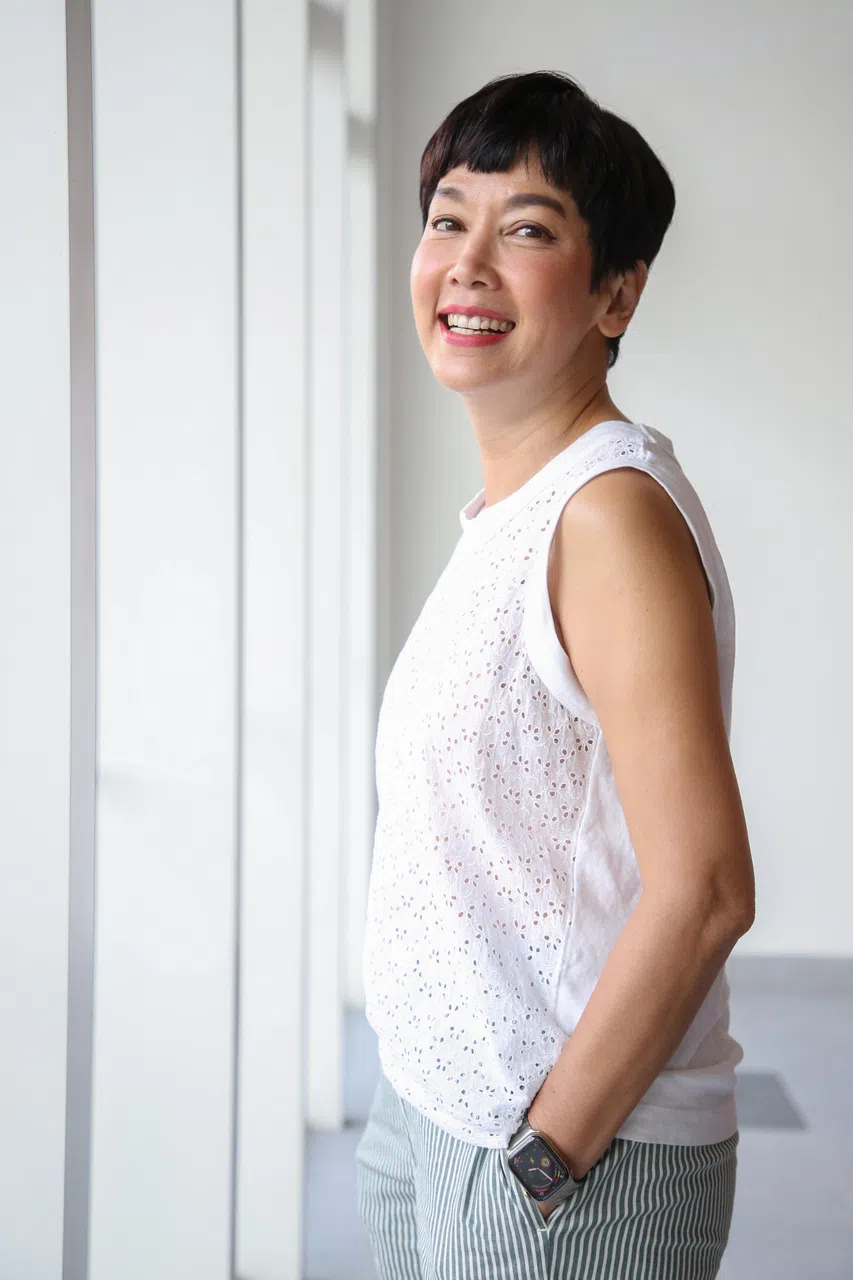 钟琴在新剧中饰演黄暄婷的养母，她形容角色是个大好人。（李姿仪摄）