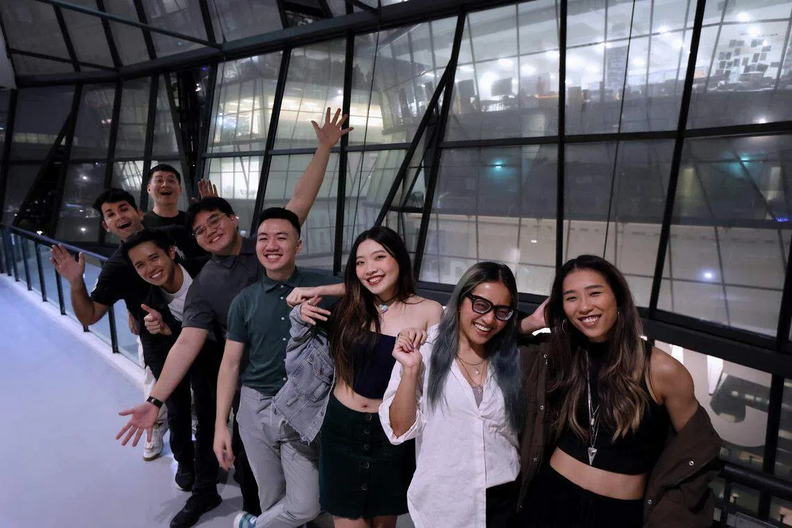 TIV的团员如同大家庭，平常喜欢聚在一起打游戏和吃饭。（梁麒麟摄）