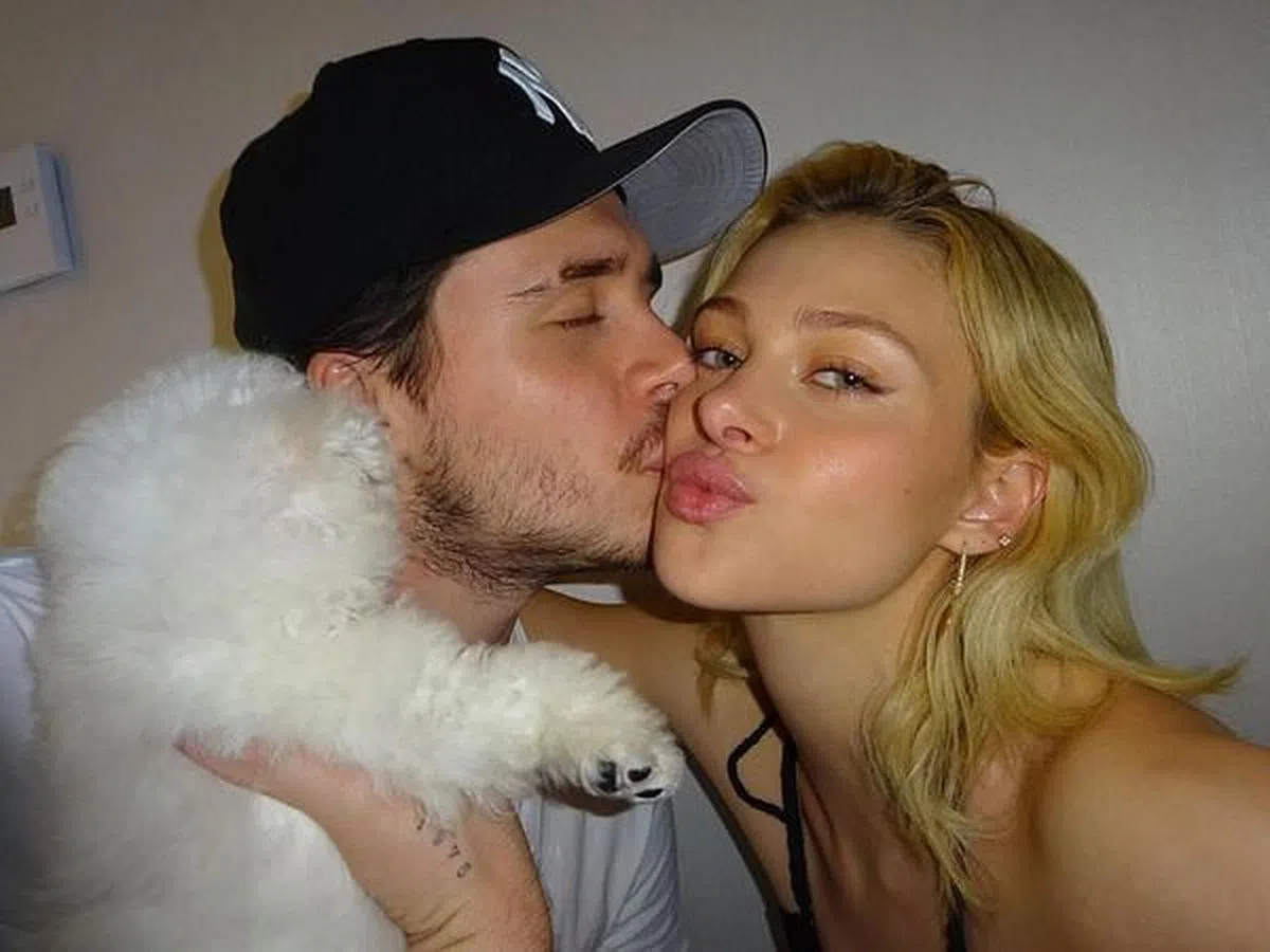 Nicola Peltz（右）开心分享丈夫在厨房找到爱好。（取自IG）