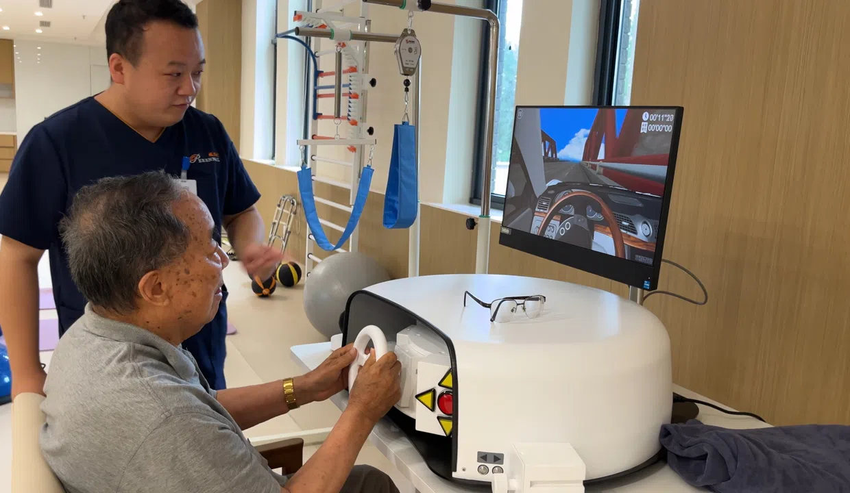 西安鹏瑞利知智照护家园的照护体系，包括痴呆照护、康复和护理。（鹏瑞利提供）