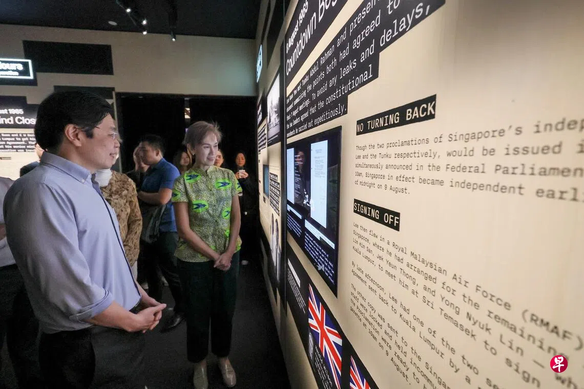 黄总理：新加坡的独立与繁荣来之不易希望公众参观信天翁档案展览| 联合早报