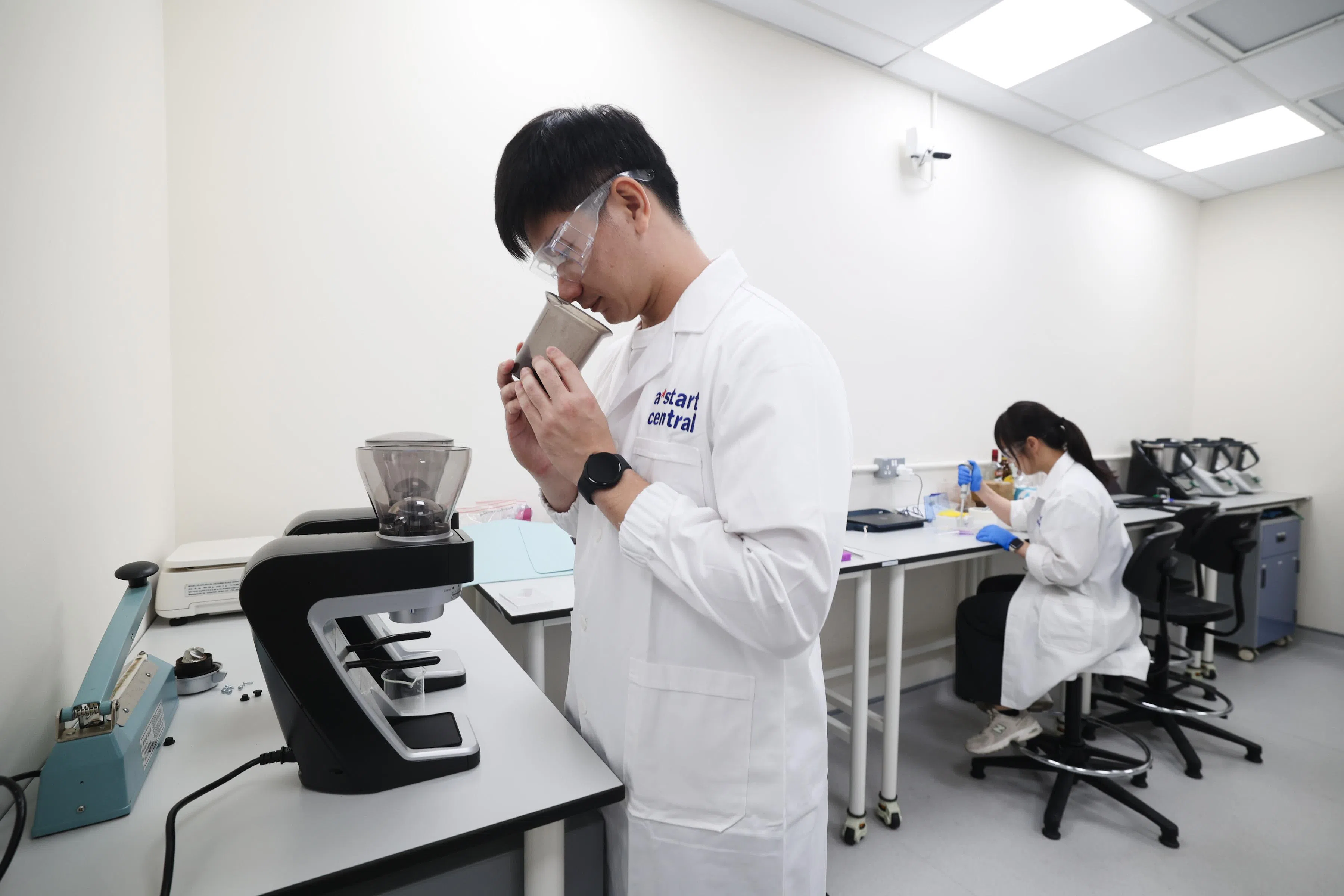 精深科技初创企业Prefer创立于2023年，通过发酵技术开发咖啡和可可的可持续替代品。（蔡家增摄）