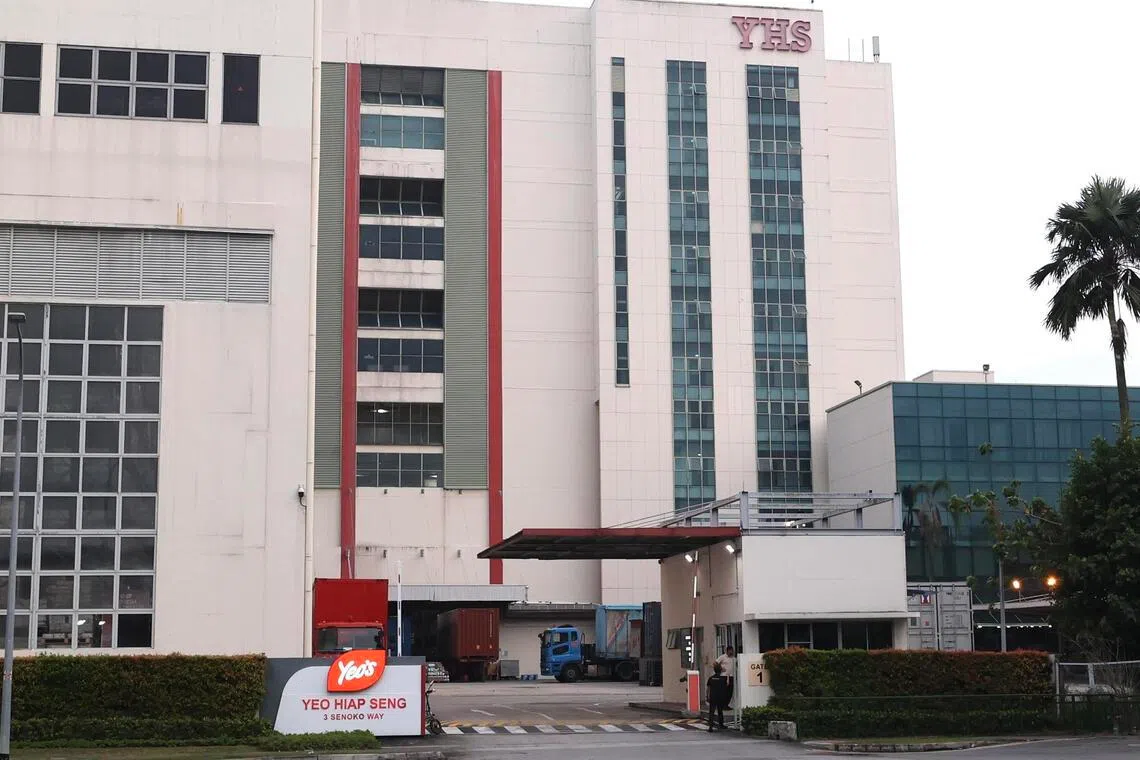 早前宣布裁员的杨协成，2025财年的营收同比下降11%，毛利率也降至31.5%。（邬福梁摄）