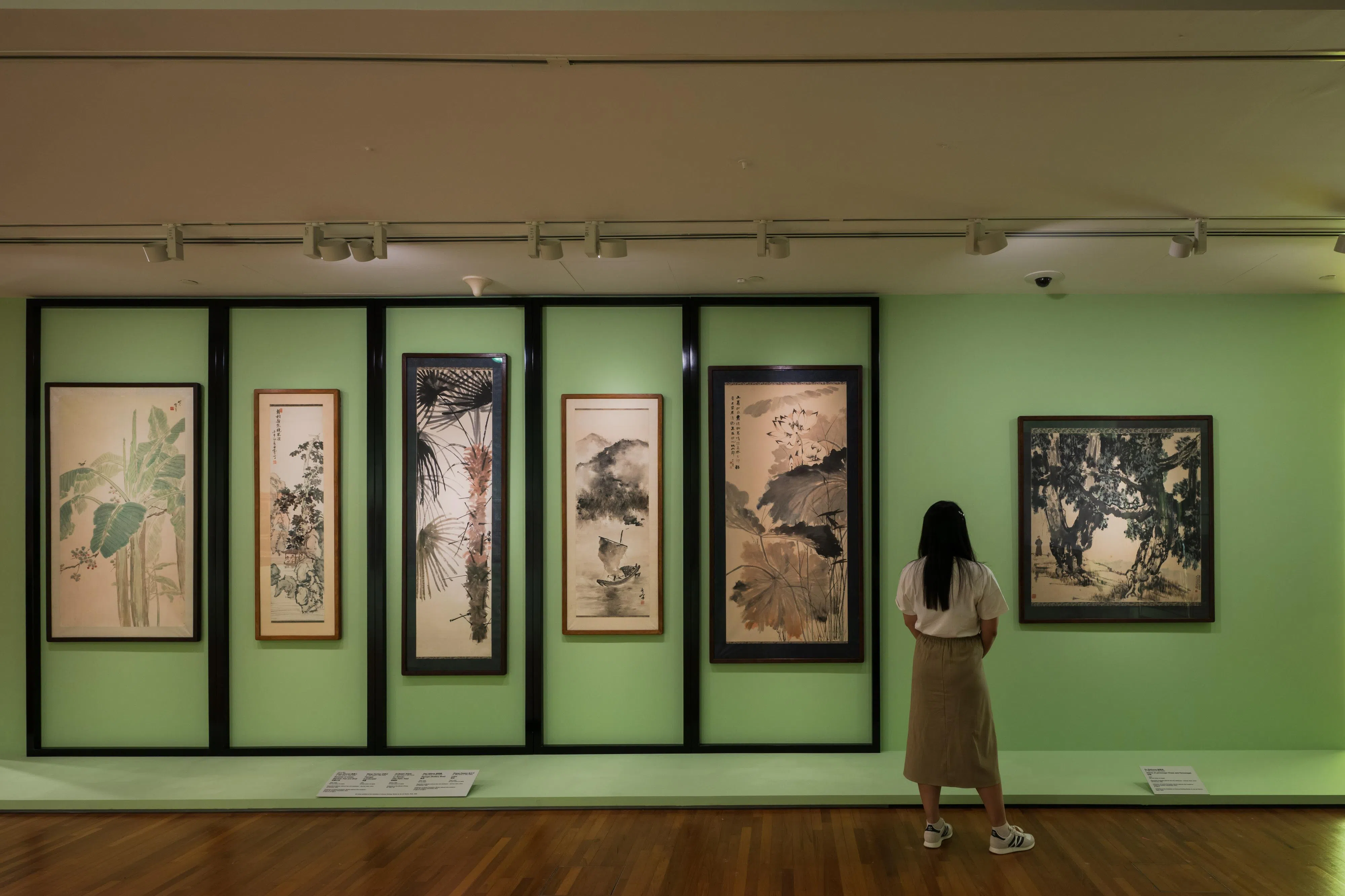 中国艺术家徐悲鸿1933年在国立网球场现代美术馆策展“中国美术展”，多幅作品为该馆收藏。（国家美术馆提供）