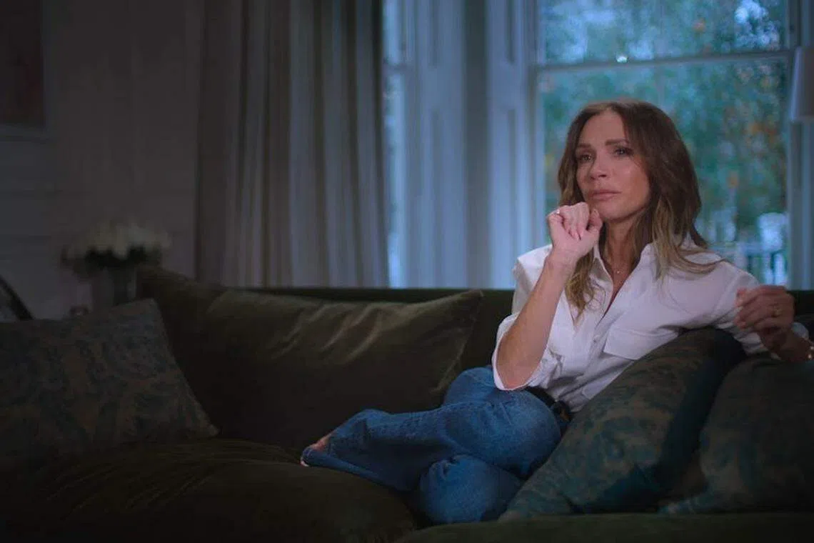 维多利亚在纪录片中透露当年丈夫出轨，是两人婚姻中最艰难的时刻。（翻摄自纪录片）