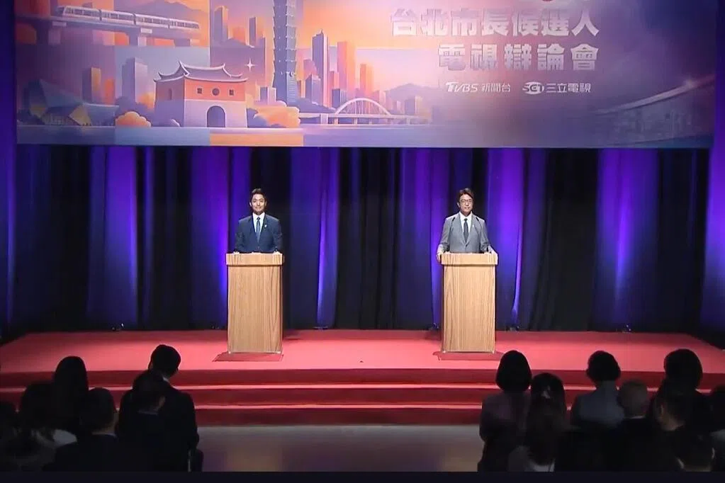 台北市长选举首场电视辩论会：蒋万安九问强攻 沈伯洋闪避交锋