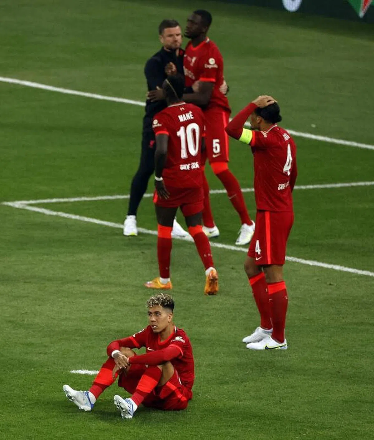 再次被皇马粉碎冠军梦的红军众将失望不已。（路透社）