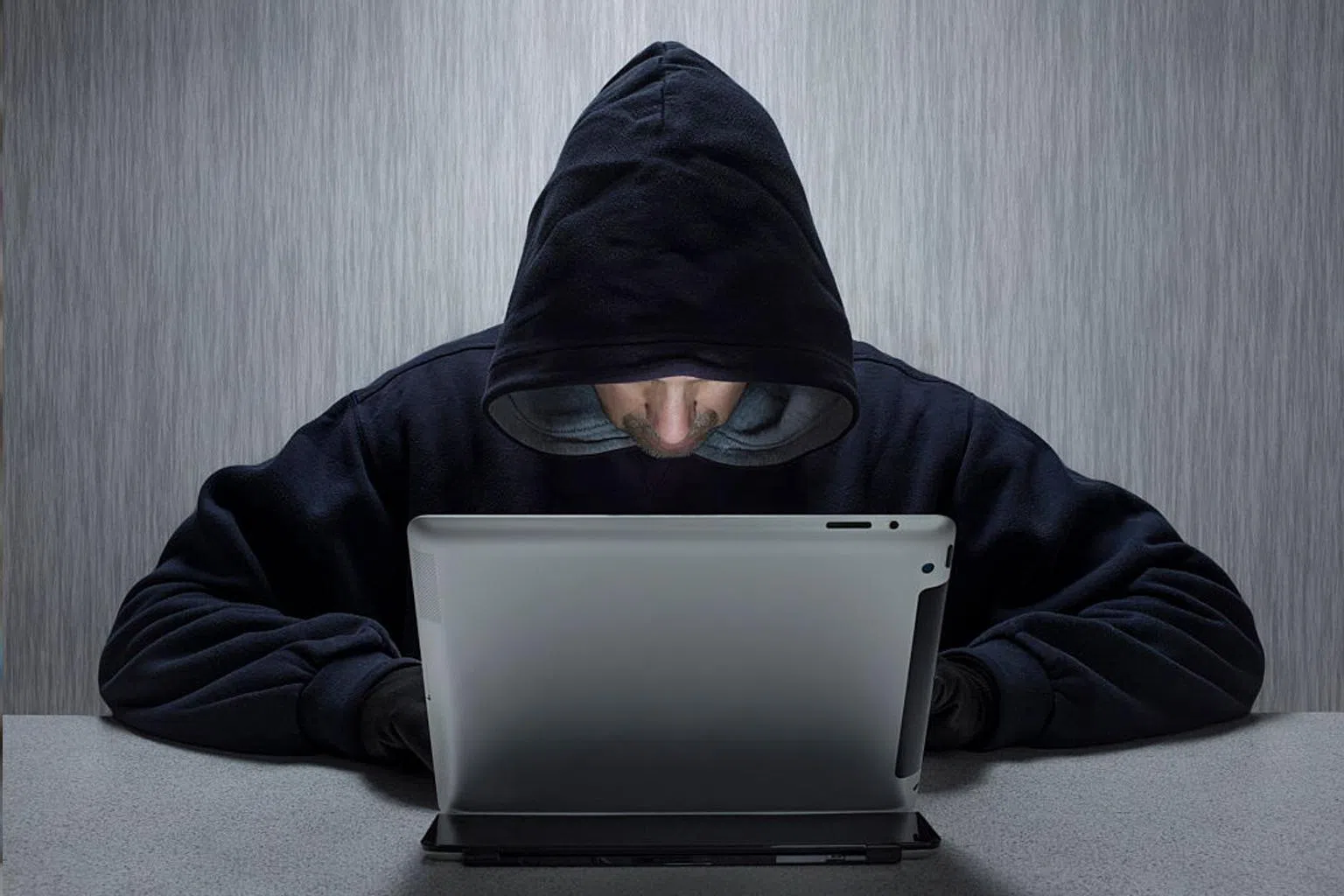 亲身体验模拟诈骗电话，提升防骗警觉性。（Getty Images）