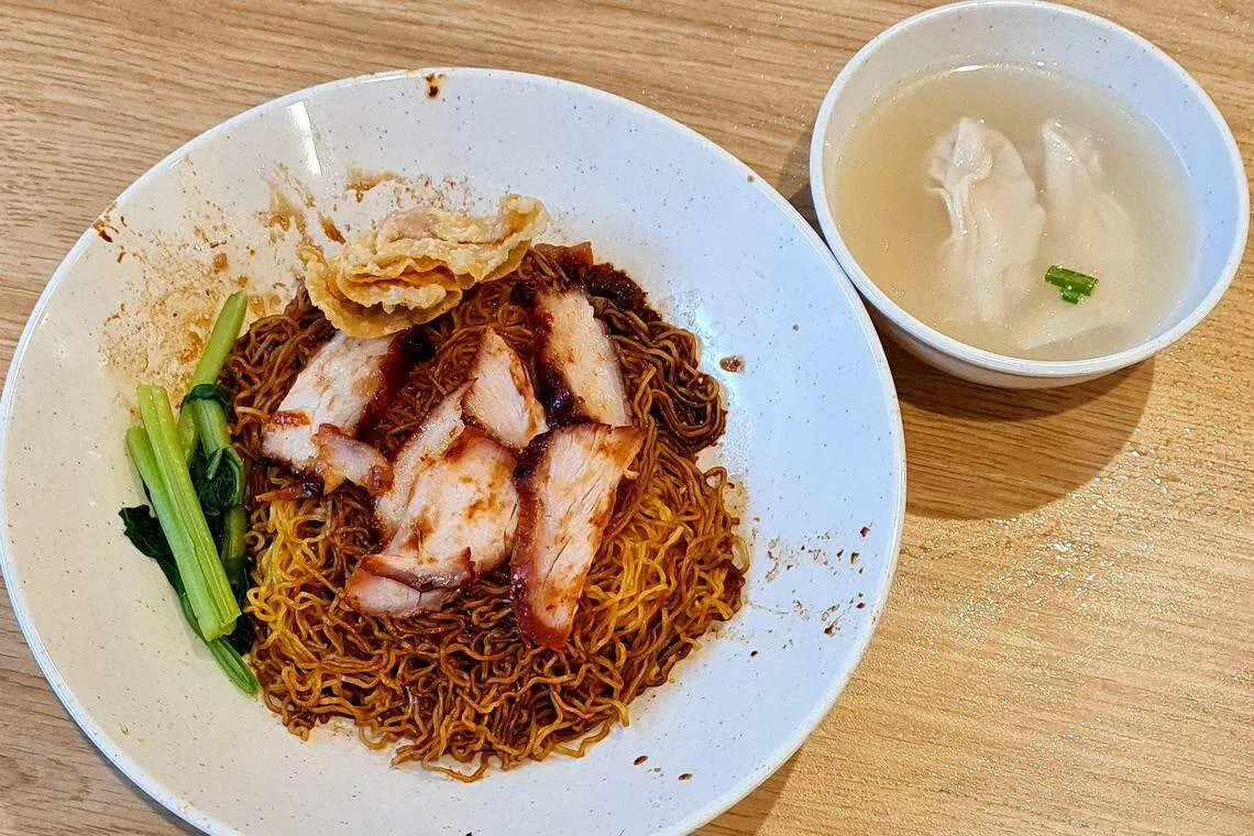 HK云吞面简单好味，最爱那肥瘦恰好的叉烧。（叶晓虹摄）