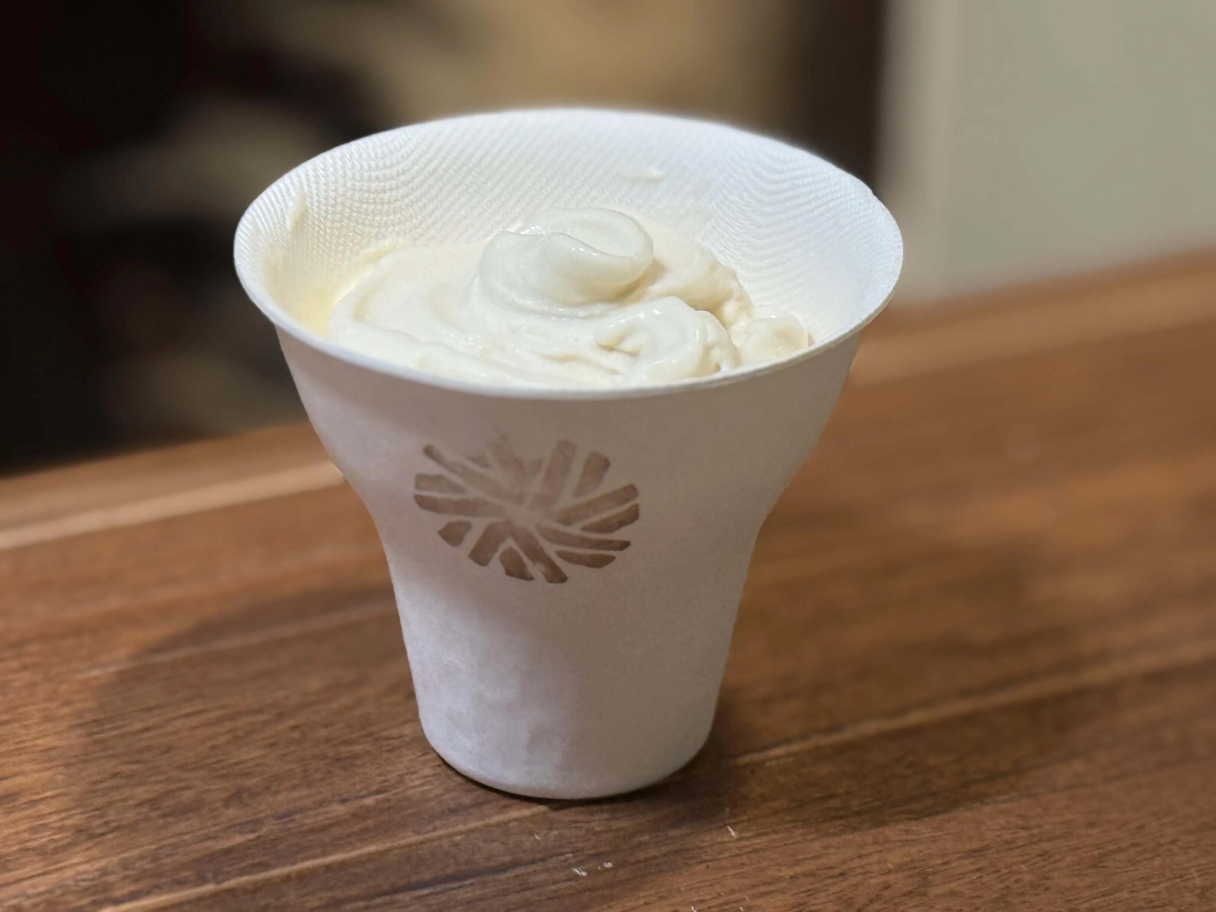 原味豆腐冰淇淋是用豆腐制成，其口感细腻丝滑，吃了没有负担。（叶晓虹摄）