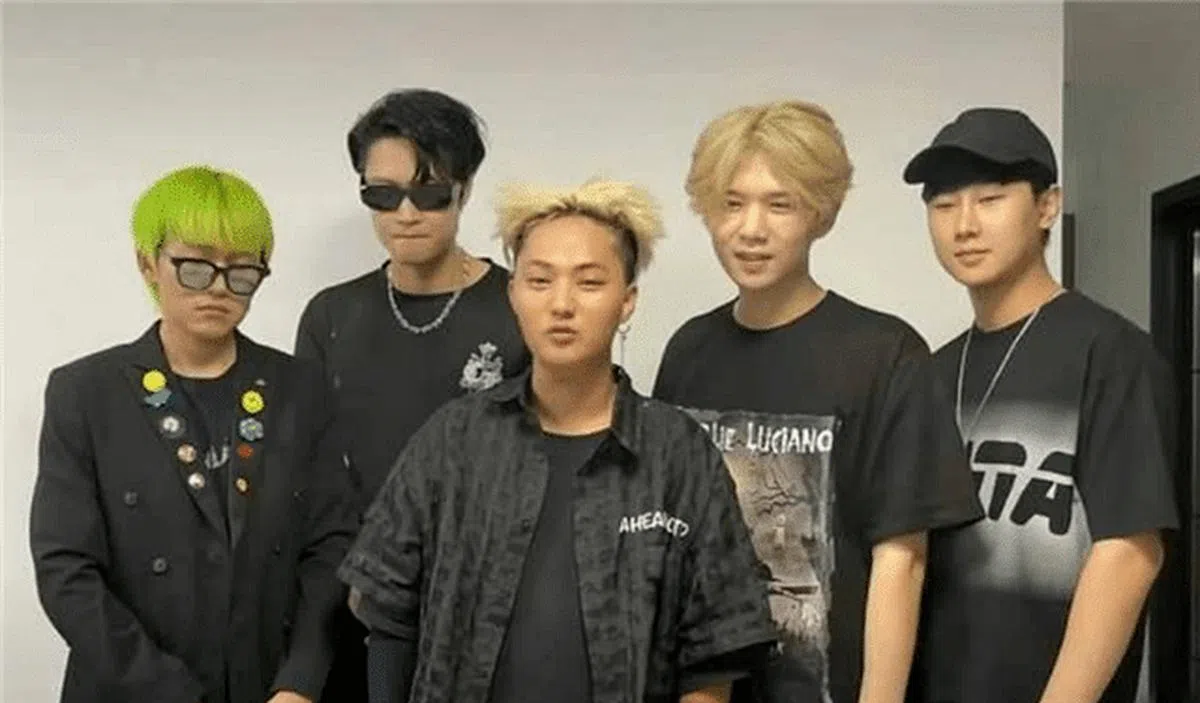 ESO仿冒韩团EXO。（互联网）