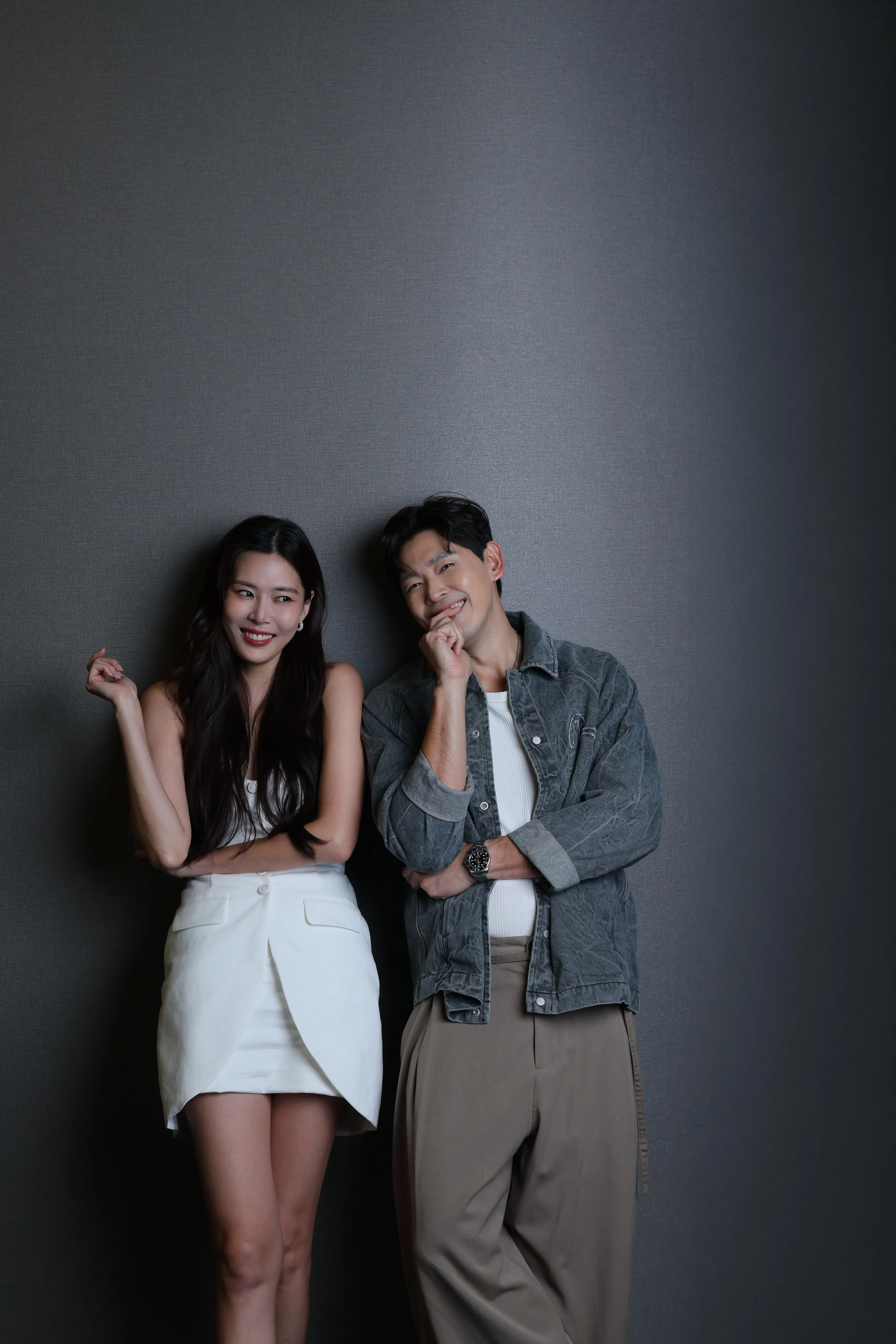 黄思恬（左）和陈罗密欧私下交情好，访问时互相吐槽，气氛轻松。（龙国雄摄）