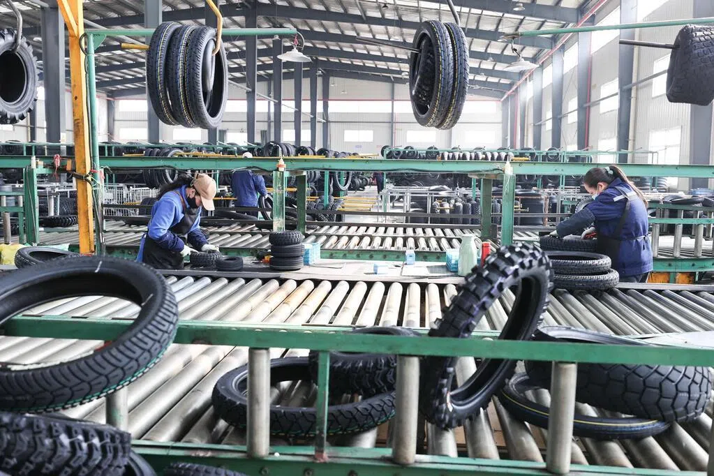 中国今年首两月外贸增速重返两位数