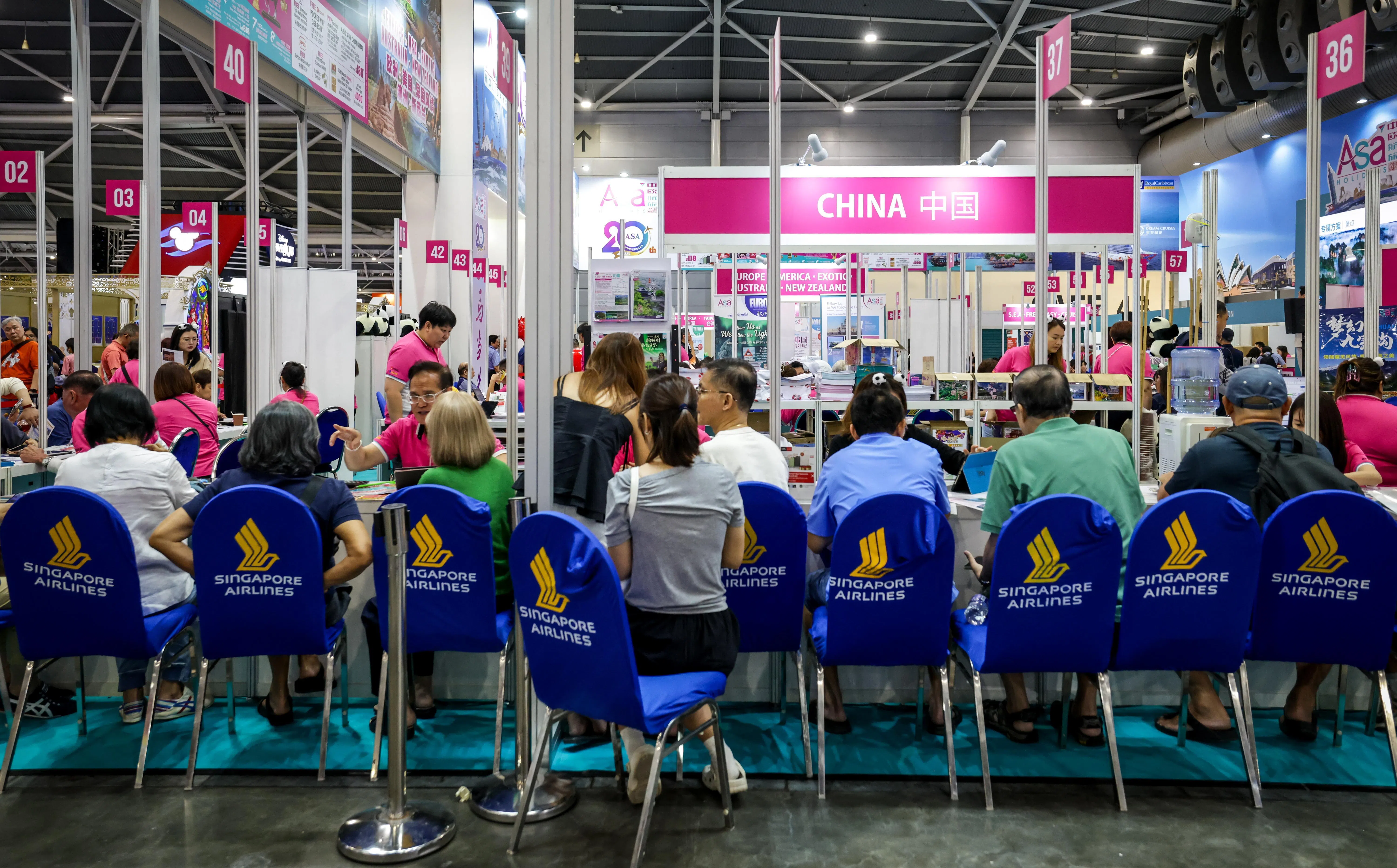 由于国际局势影响欧洲旅游市场，中欧航旅此次旅行展将重点放在亚太地区，中国东北、南北疆，以及日本韩国等亚洲旅行配套比以往增加了80%至90%。（叶振忠摄）