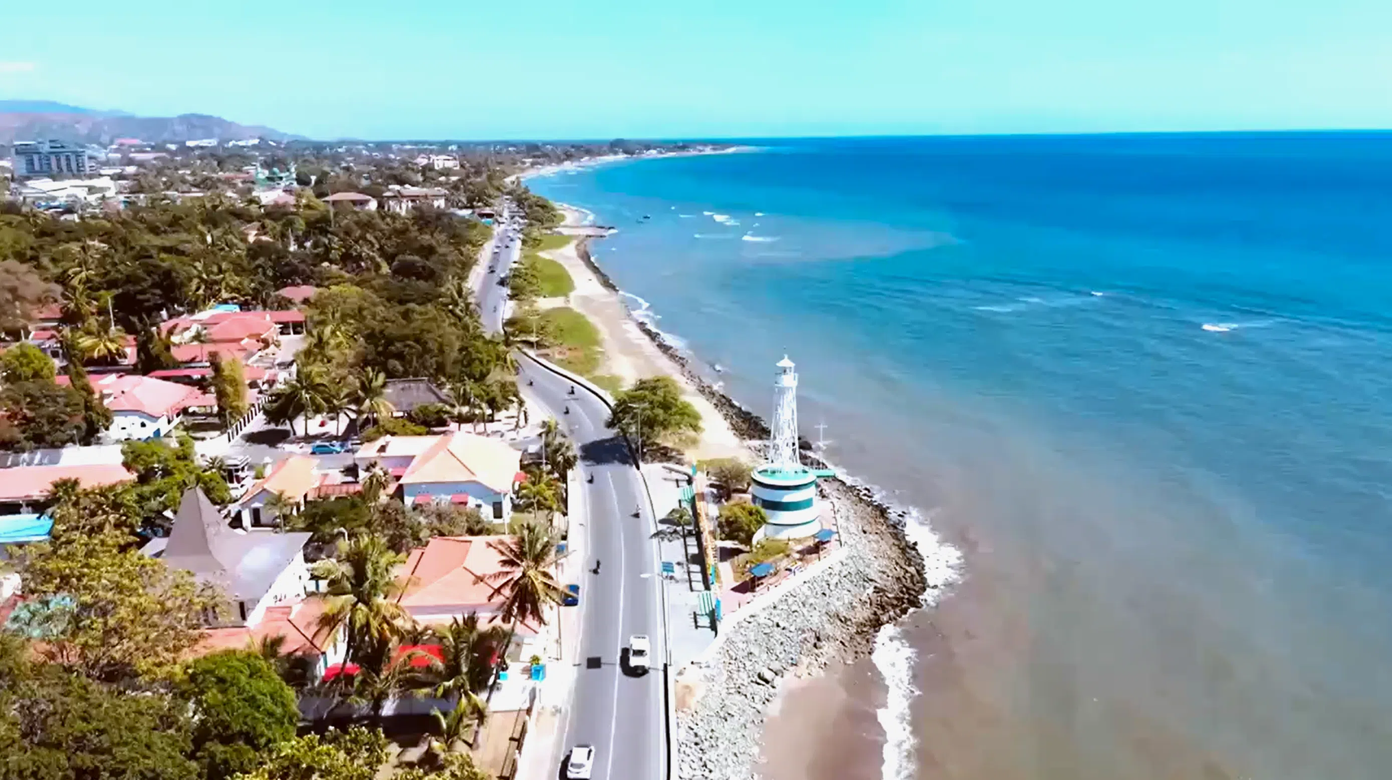 东帝汶政府正尝试推动经济多元化，重点发展旅游业、农业加工和可再生能源。（视频截图）