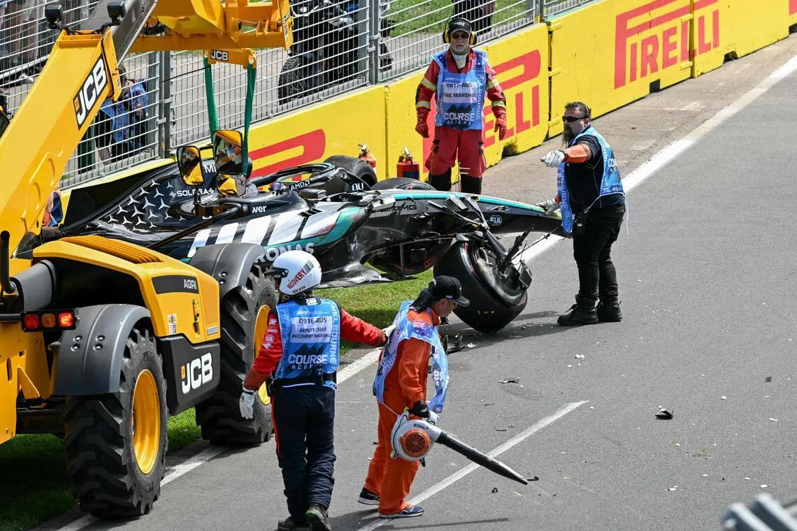 安东内利的赛车在当天早些时候的最后一次自由练习中，经历一次严重的撞车事故，但几小时后却奇迹般地出现在排位赛上，而这名意大利车手甚至跑出第二快的成绩。（法新社）