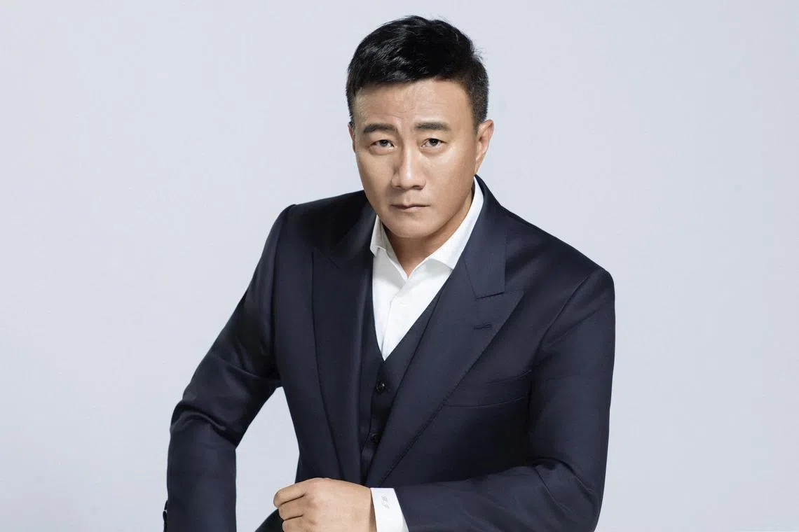 胡军饰演大家长周朴园，和李红饰演的侍萍演对手戏时，曾不禁落泪。（滨海艺术中心提供）