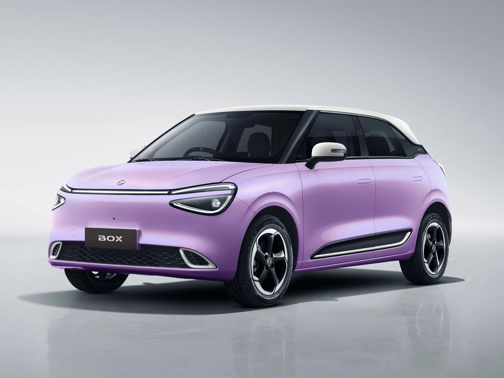 高效又养眼的东风Box拥有一系列先进的安全功能，是作为家用车或年轻驾驶者通勤的理想代步工具之选。（图/Dongfeng提供）