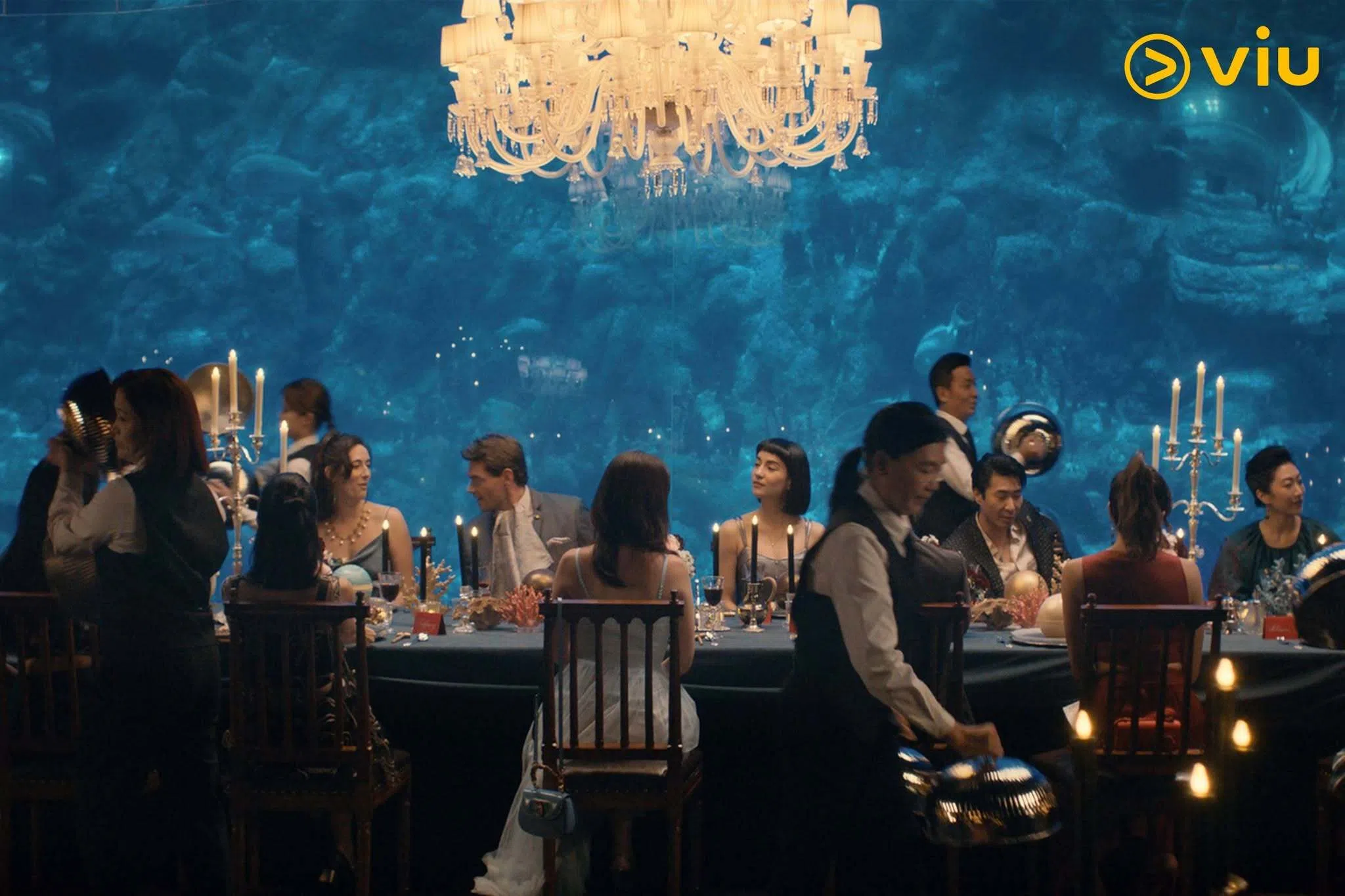 在香港海洋公园的水族馆内拍摄的戏，令演员们印象深刻。（取自Viu脸书）