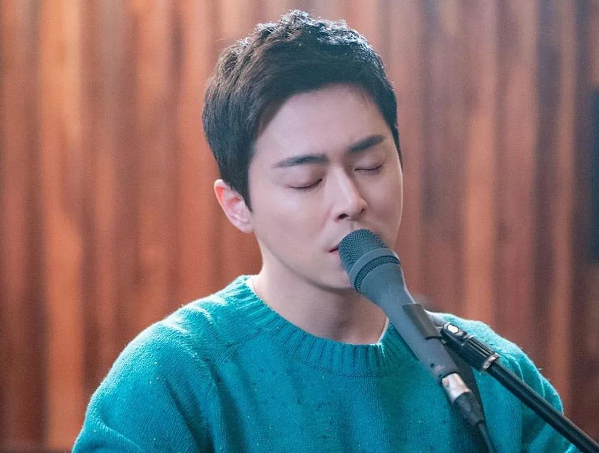 曹政奭在《机智医生生活》展现好演技和好歌声。