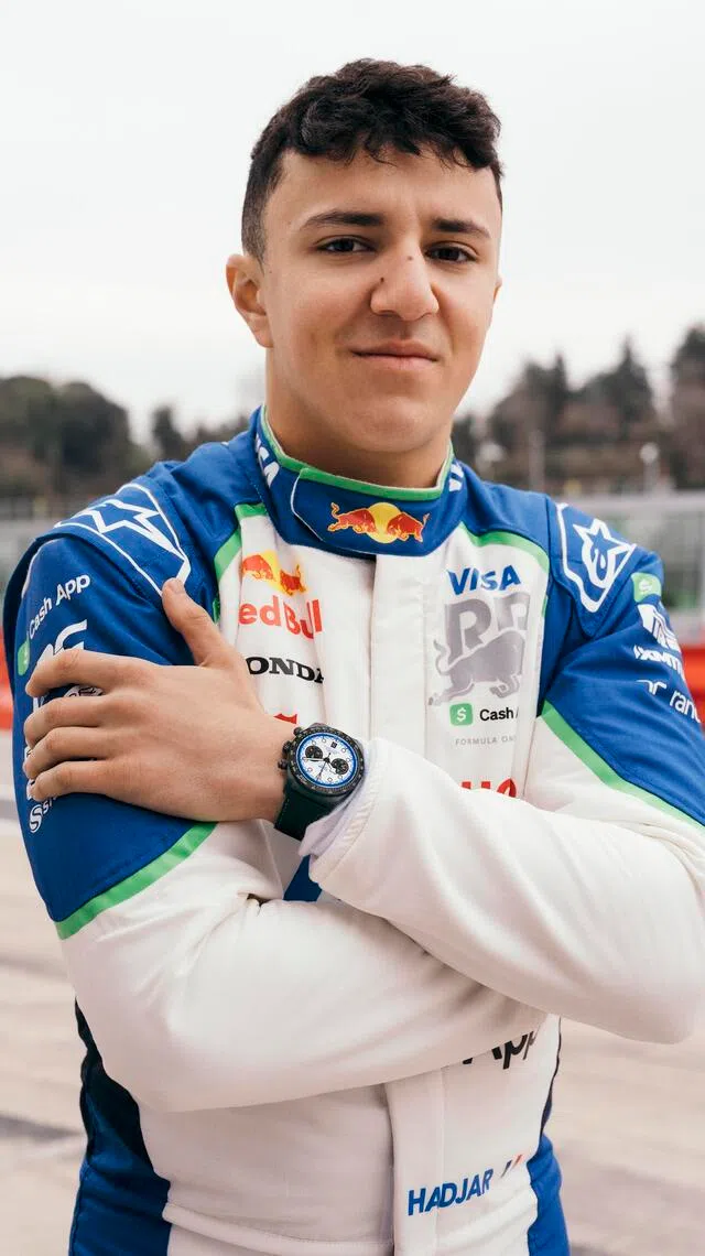 2025赛季，F1车手伊萨克·哈贾尔佩戴帝舵腕表征战赛场。（帝舵表提供）