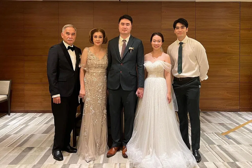 儿子娶妻 朱厚任无法宴请大多老友 | 联合早报