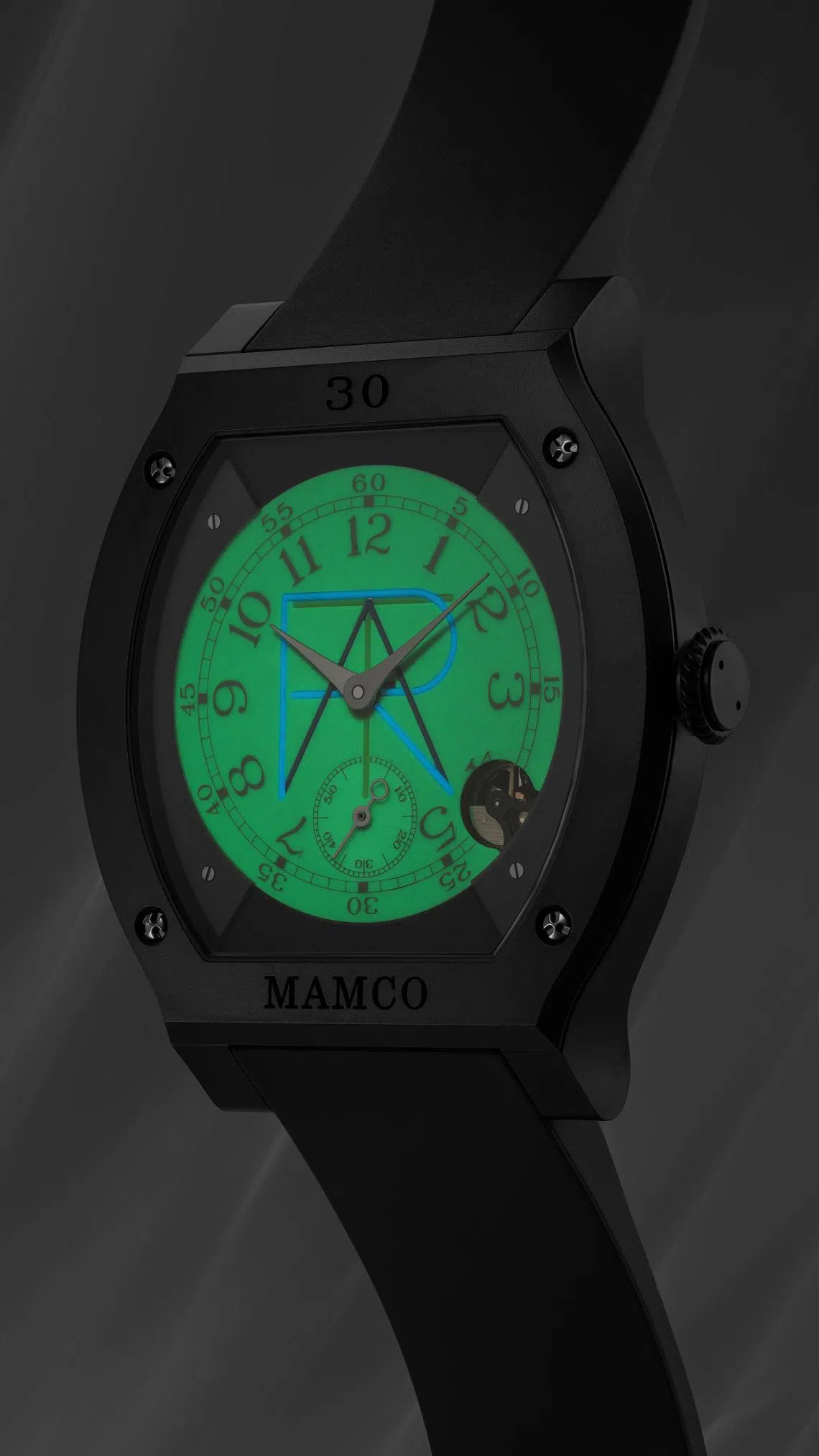 与标准版Élégante一样，尊纳MAMCO版也有一个夜光表盘，表盘上的艺术创作黑暗中可见。（尊纳提供）