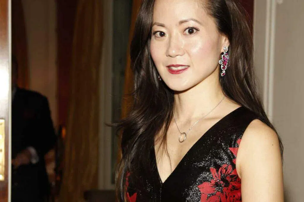 美媒还原赵安吉车祸经过：驾驶特斯拉挂错挡坠入池塘