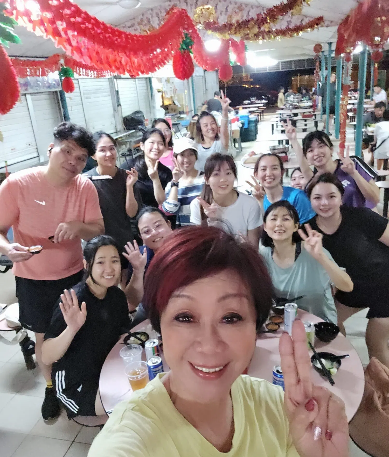 积极健身之外，陈仰荃也热衷于邀请志同道合的朋友一起运动，之后再一起聚餐，不过她仍会控制饮食，不让“病从口入”。（图/受访者提供）
