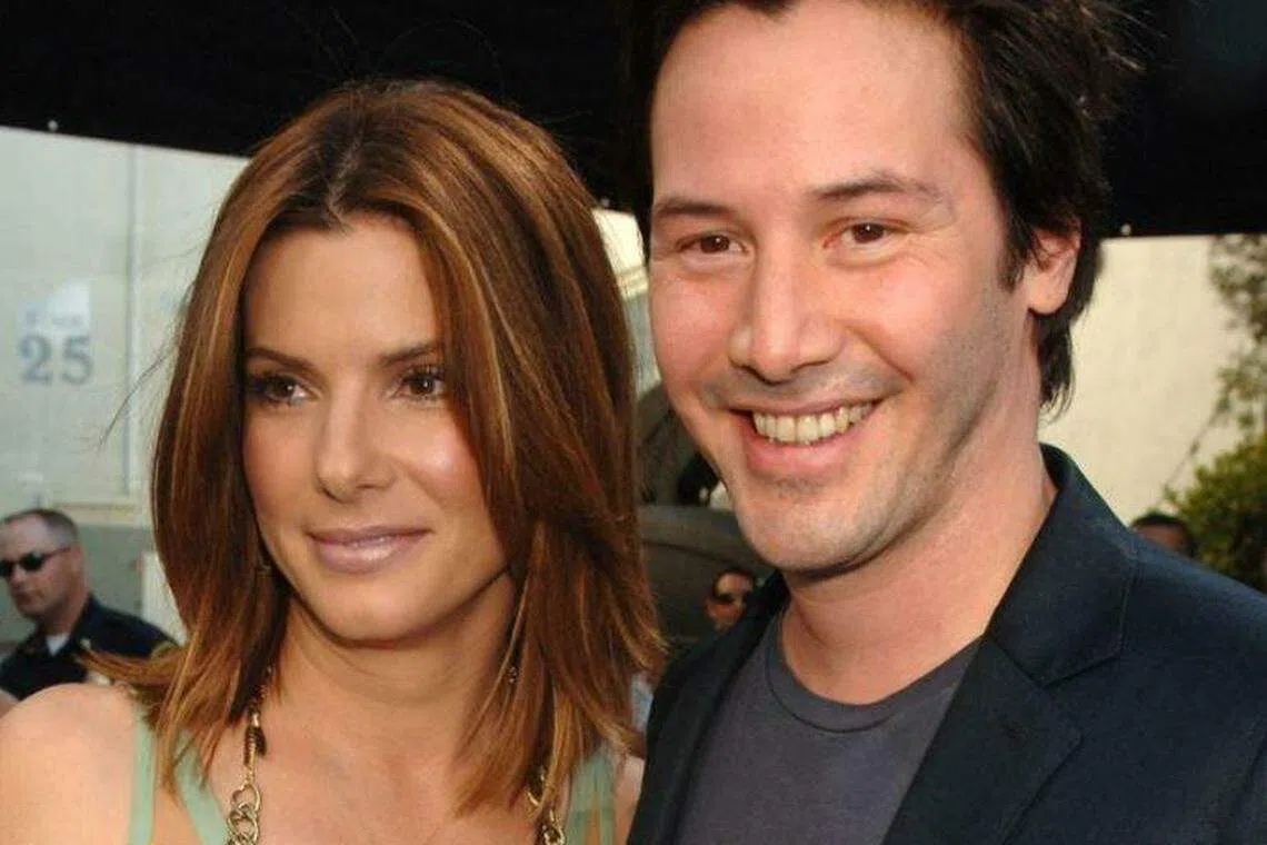 奇诺李维斯（右）与桑德拉布洛克曾暗恋对方。（互联网）