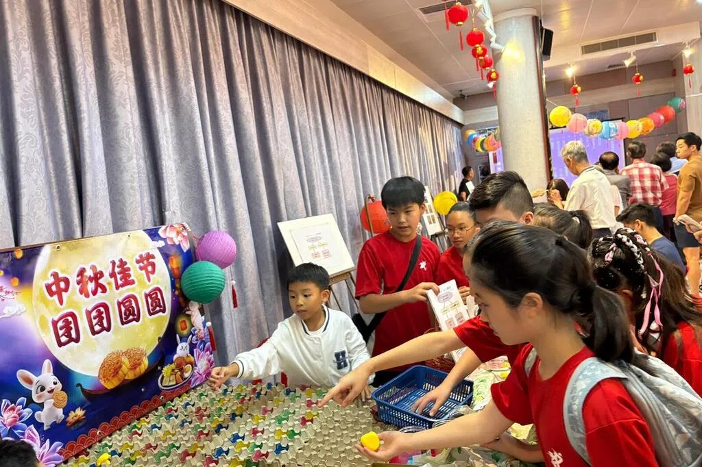 芽笼29巷街坊社团“串门”庆中秋 邻里同庆童叟皆欢