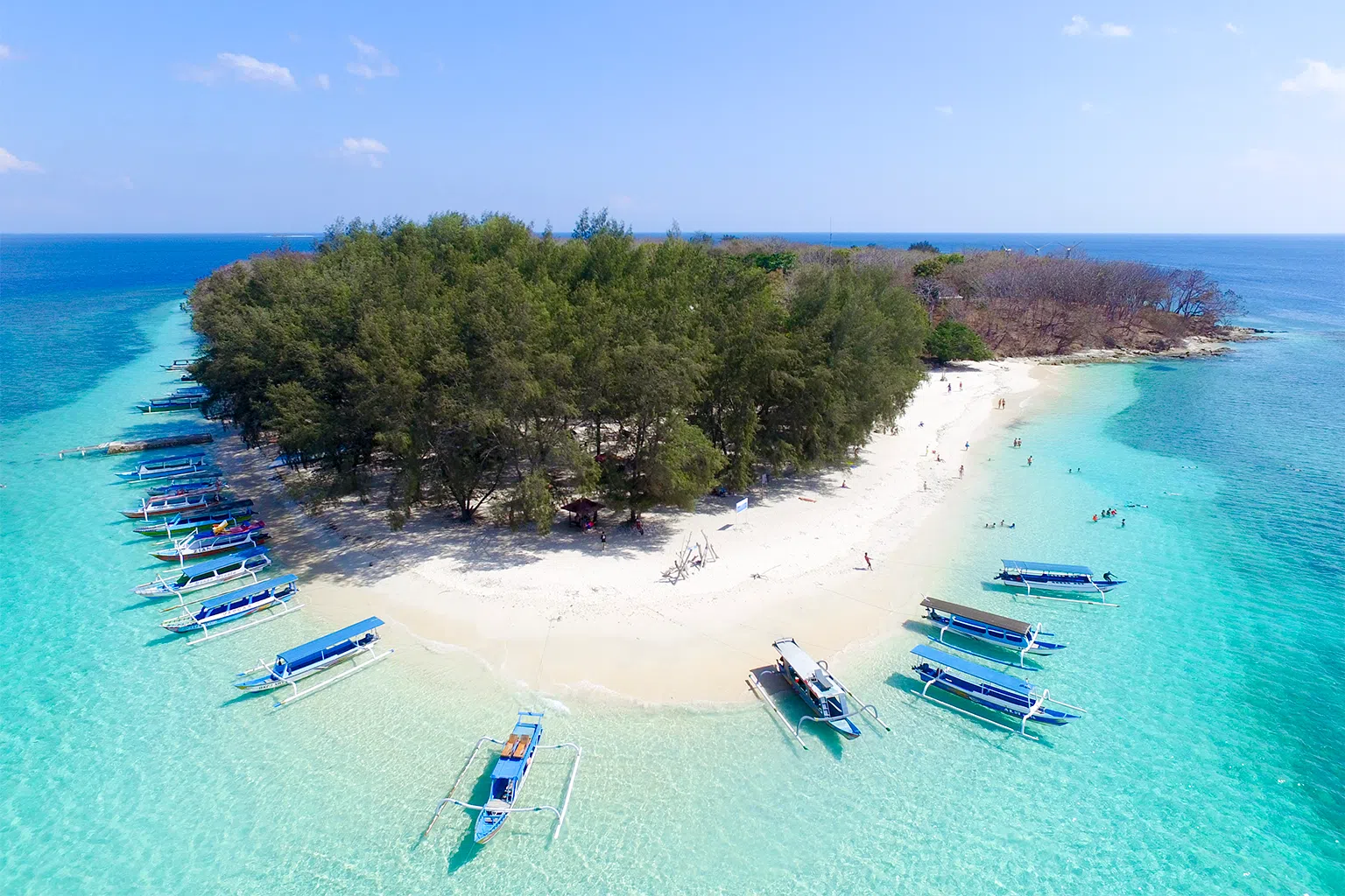 想远离尘嚣？到龙目岛原生态海滩享受惬意的海岛假期。（Getty Images）