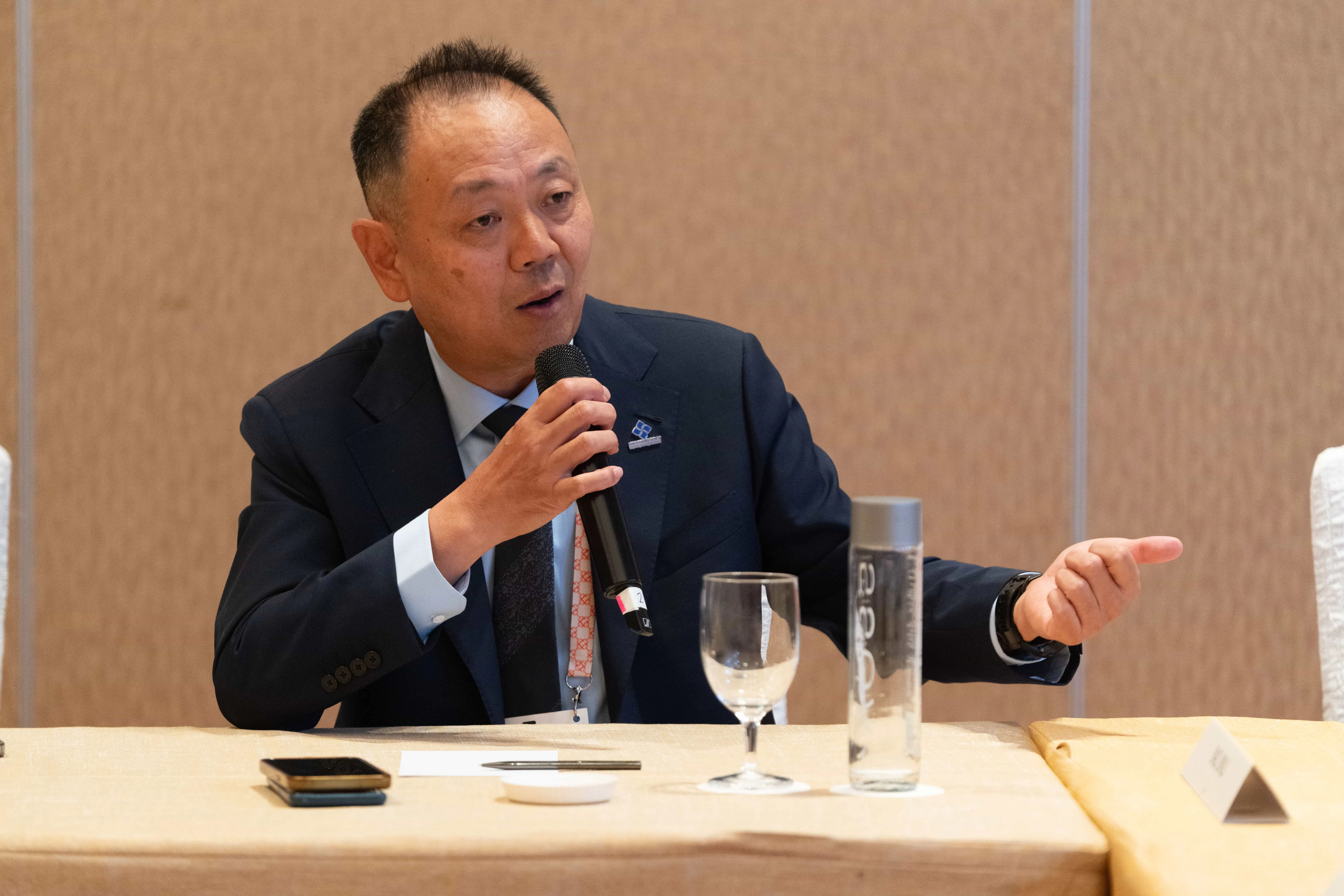 博彦科技创始人兼董事长王斌表示，AI转型过程实际上对社会具有积极意义，“这种压力能让我们保持清醒、持续学习、主动适应。”（博彦科技提供）