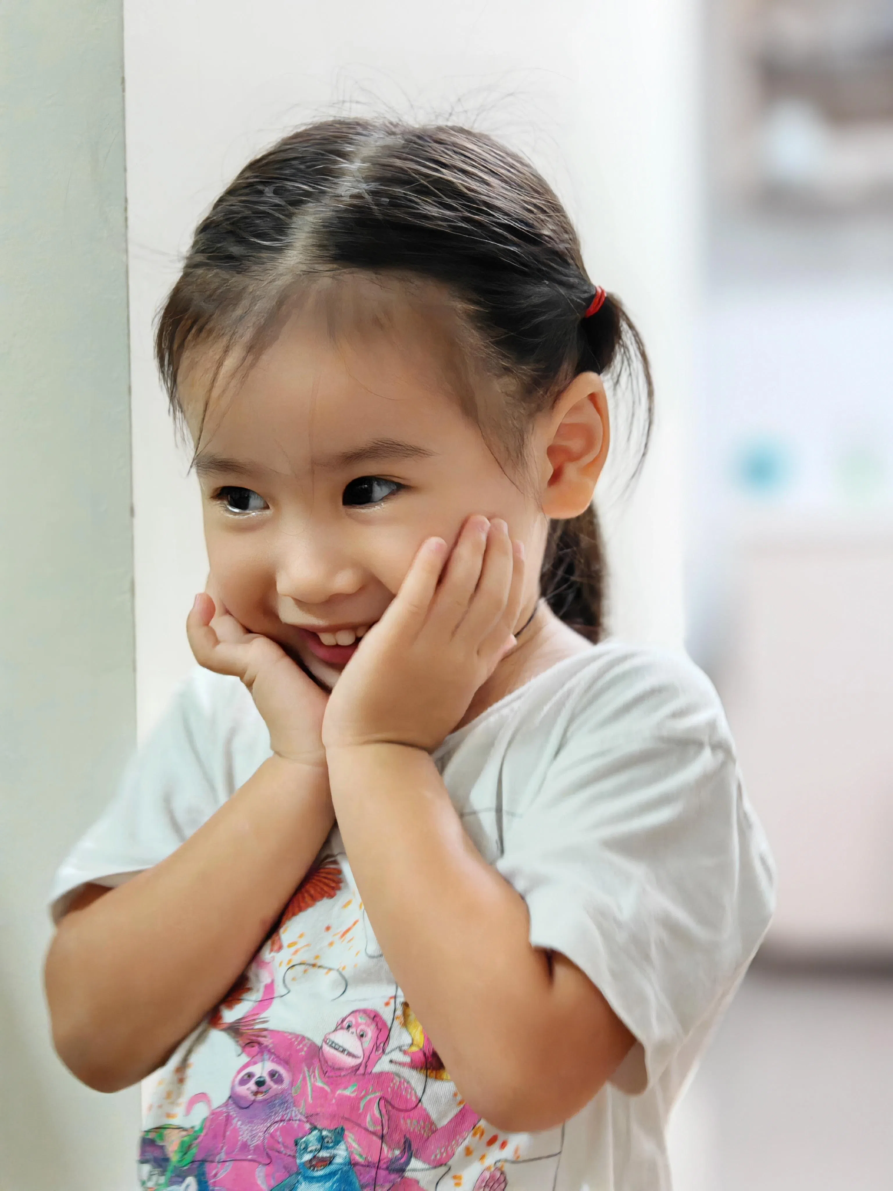 Magic6 Pro人像摄影效果不俗，背景虚化效果自然柔和，但脸部细节不够清晰。（黄少伟摄）