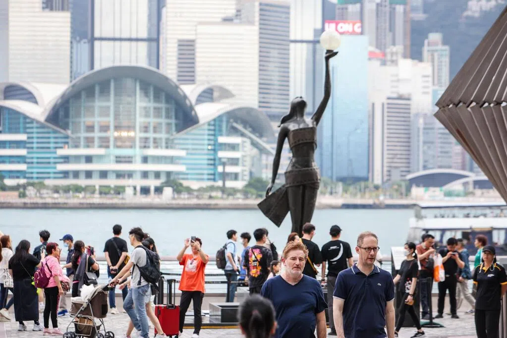 戴庆成：香港旅游业转型仍需努力
