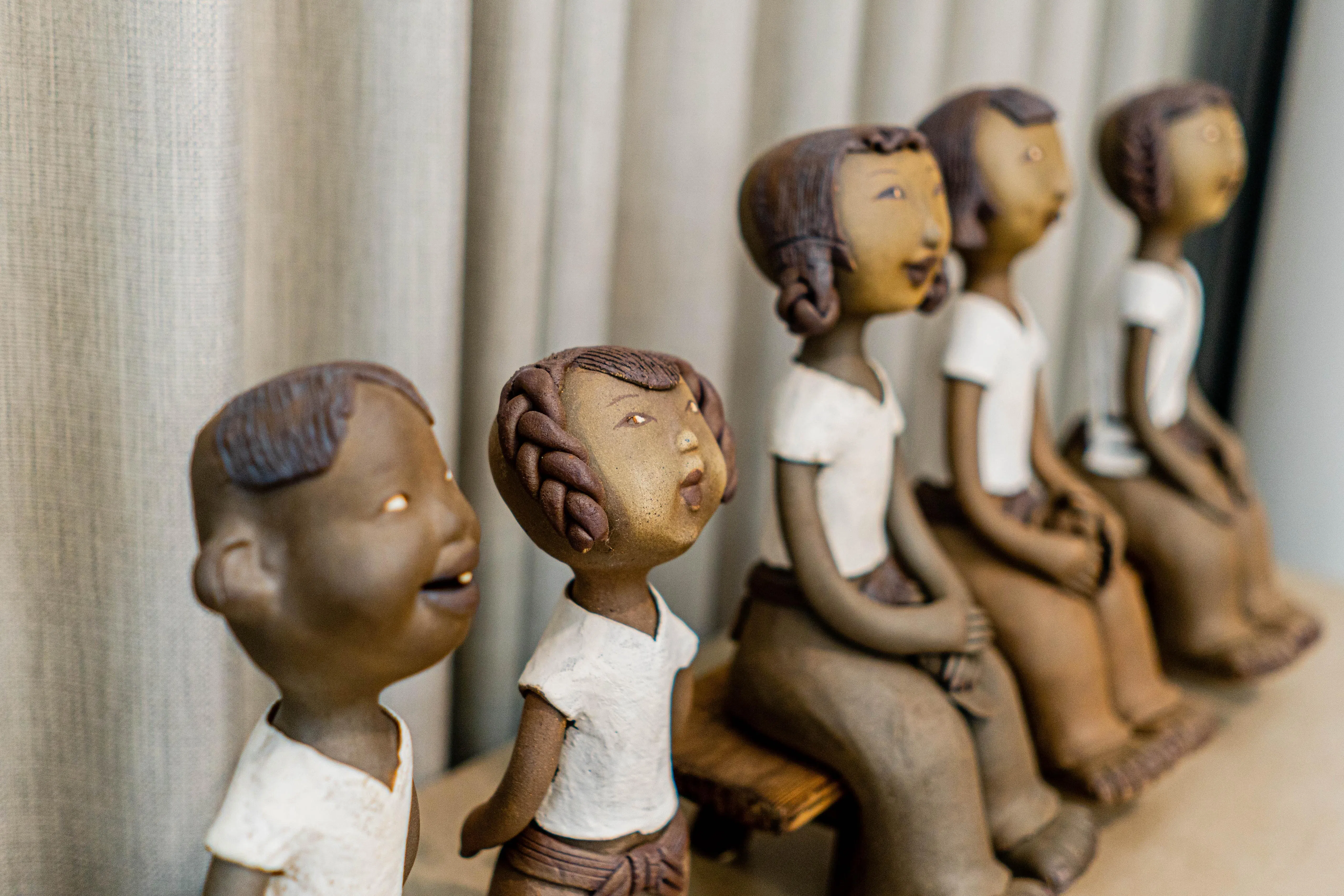 朋友送的摆设品，代表陈秀环一家人。（陈秀环提供）