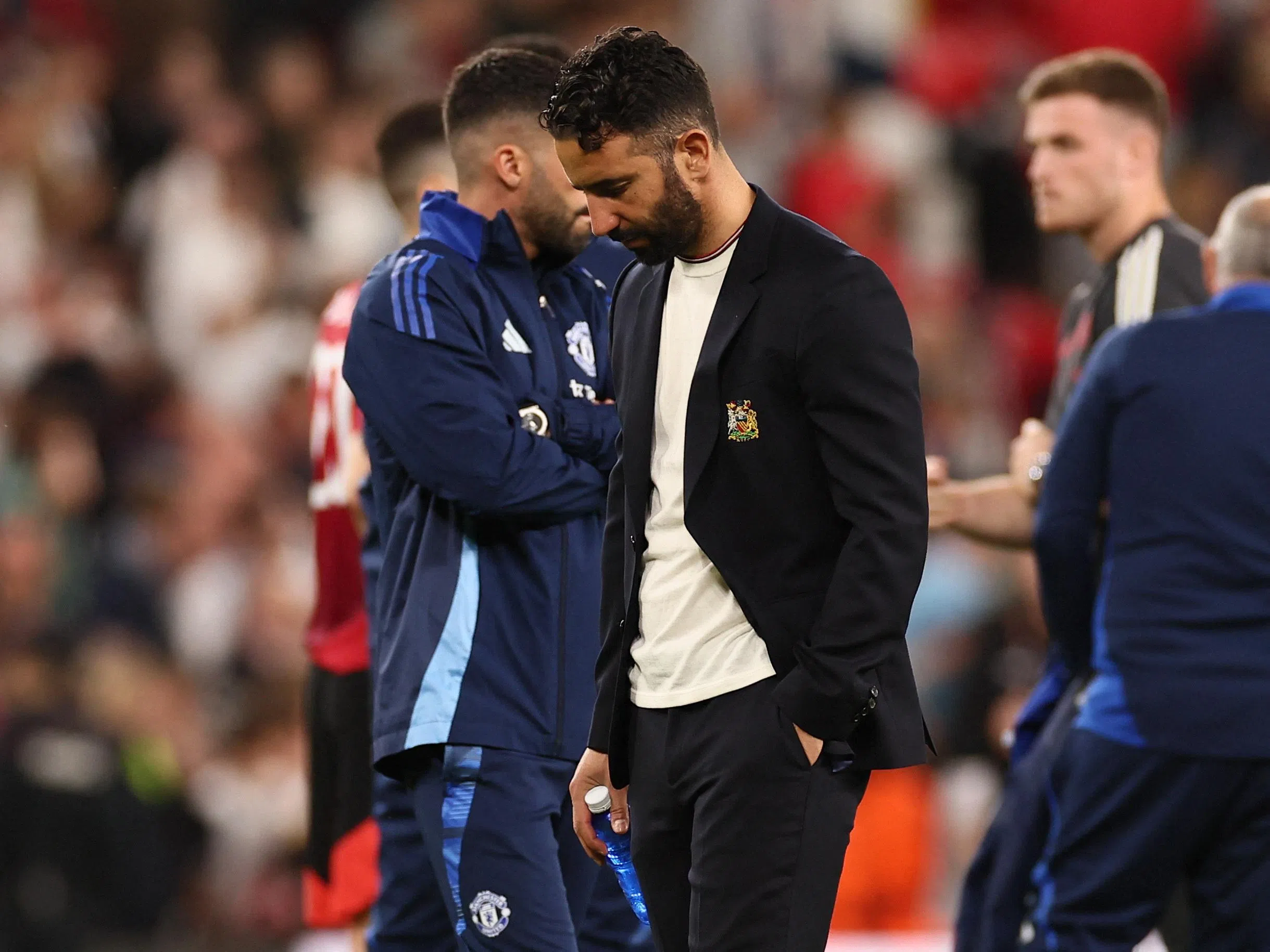 曼联主帅阿莫林因球队战败，确定本季无冠且无缘下赛季欧战后，难掩失望之情。（路透社）