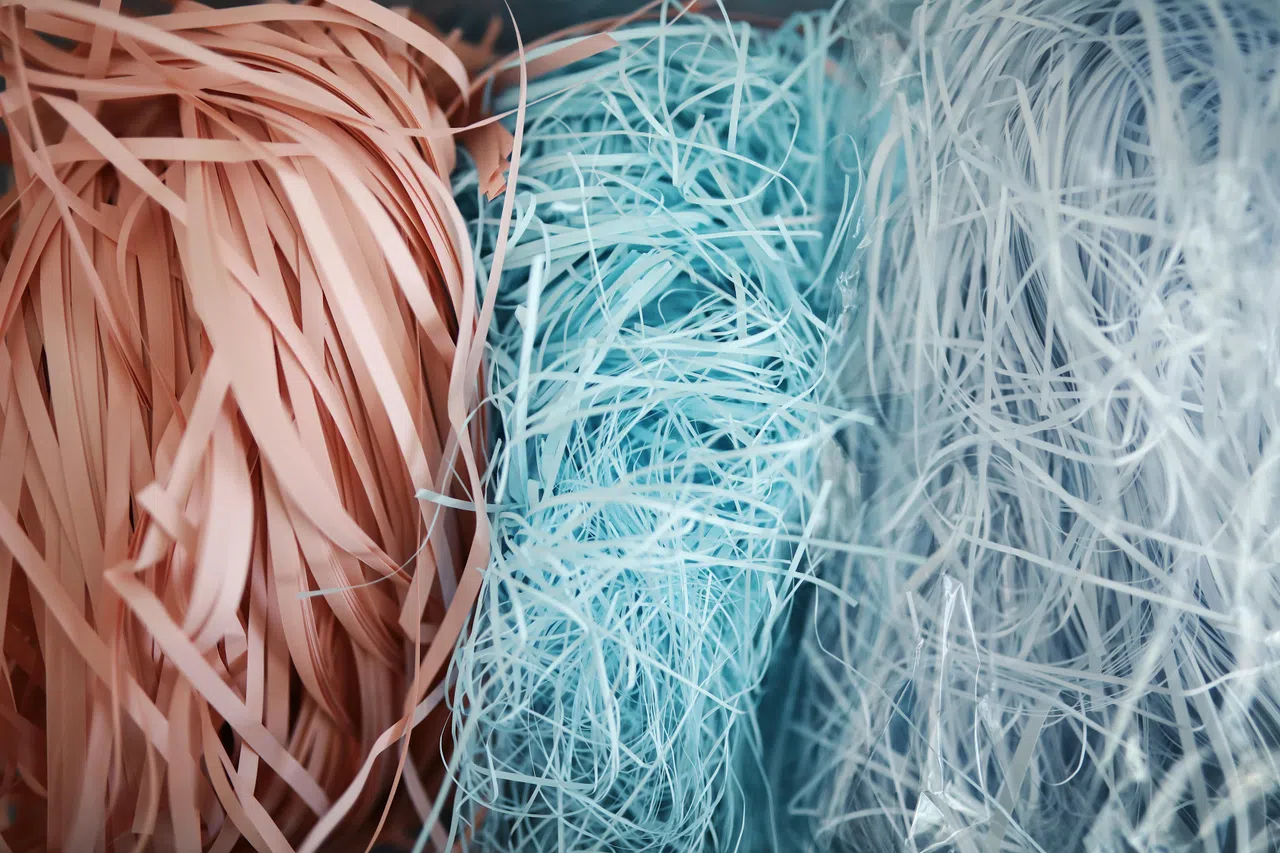 印刷产品所剩的边边角角，是再生纸的主要材料。（Print N Matters提供）