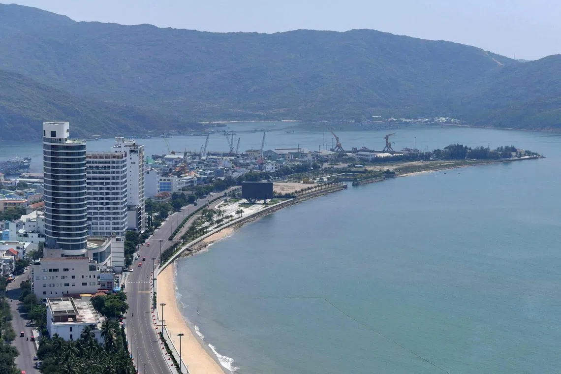 图为越南平定省归仁市港口，这是越南重要的沿海经济城市之一。在强劲出口的推动下，越南经济在2024年第一季增长5.66%。（法新社）