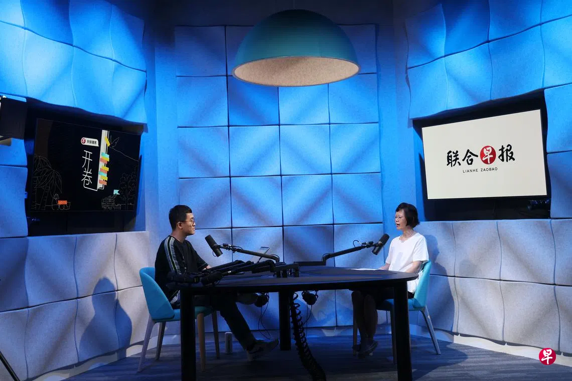 开卷】新加坡作家艾禺谈新微型小说《那天，雨一直下》 | 联合早报