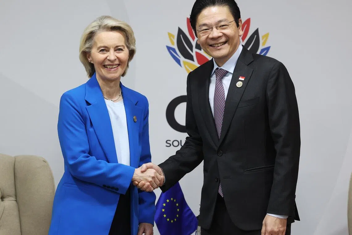 黄循财总理（右）11月22日下午（新加坡时间22日深夜）在二十国集团峰会（G20）期间，和与会的欧洲委员会主席冯德莱恩举行会晤。两人上一次会面，是在去年11月，巴西里约热内卢举办的G20峰会期间。（数码发展及新闻部提供）