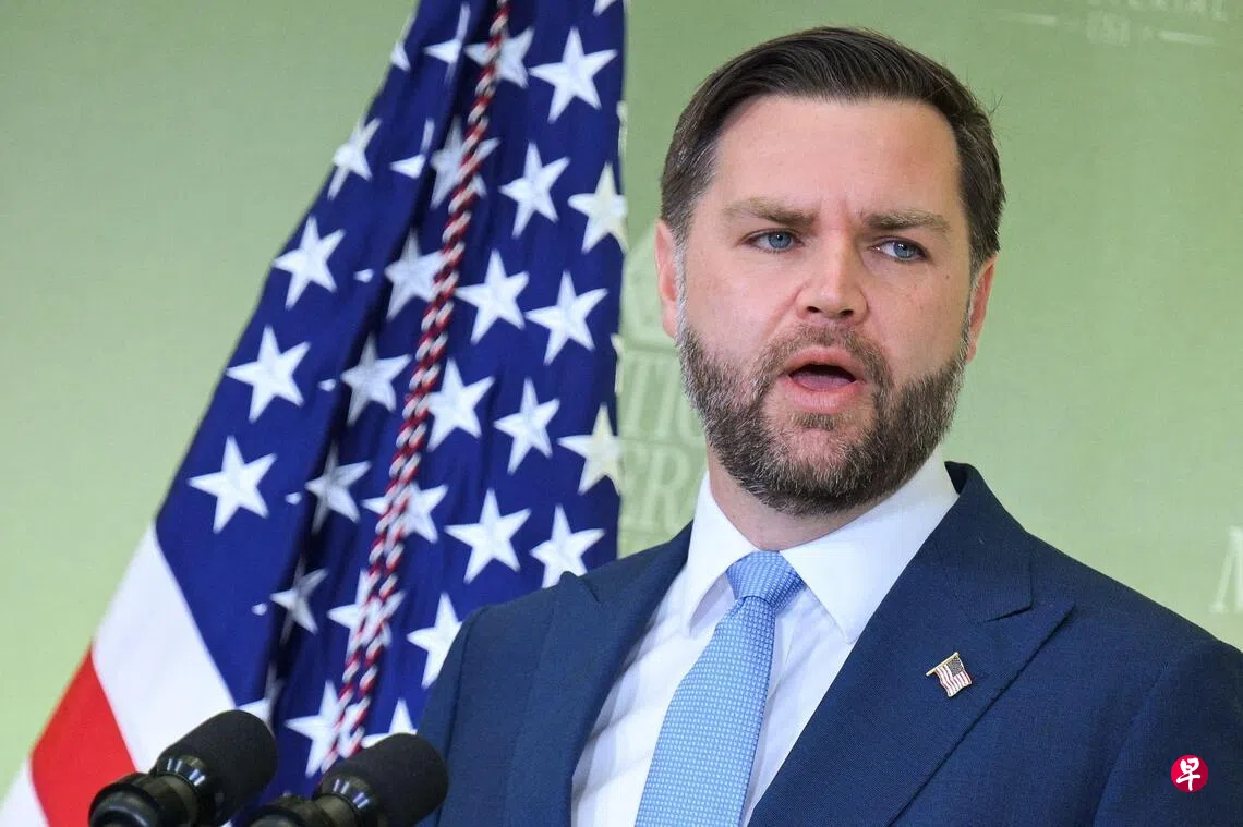 美国副总统万斯强调，美总统特朗普在处理伊朗核问题上有多种选项，包括外交谈判和军事手段。 （法新社）