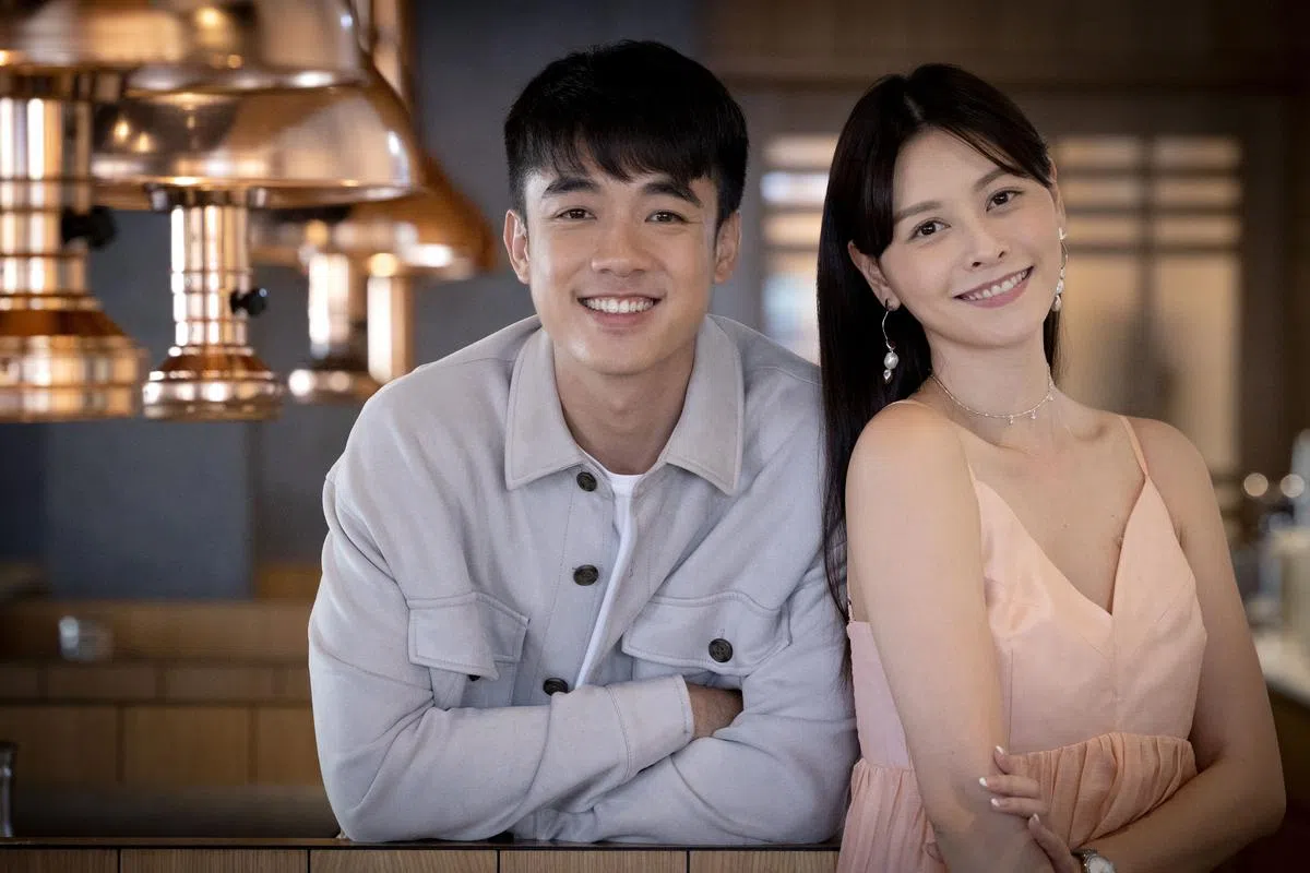 崇喆与何盈莹饰演甜蜜小情侣。（陈来福摄影）