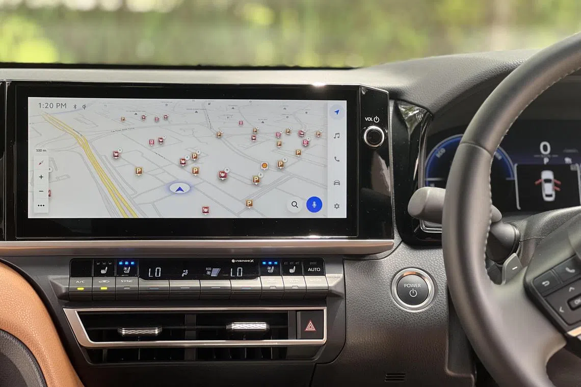 中控台配备12.3英寸触控屏，保留一定数量物理按键，操作更便捷。（吴庆康摄）