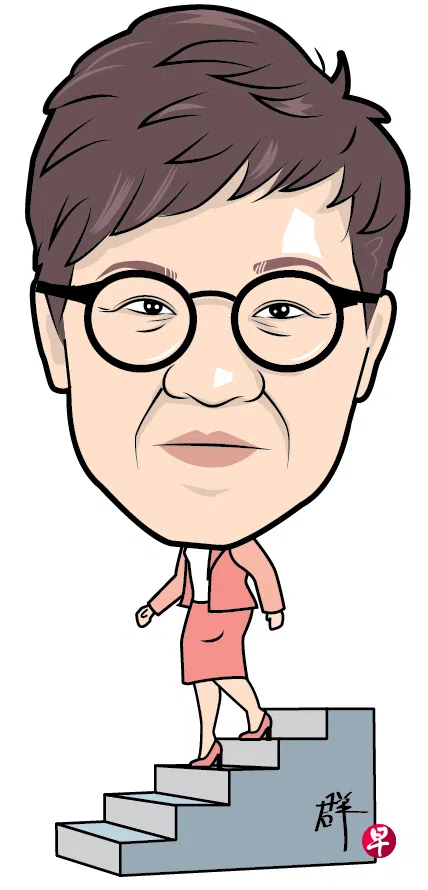 新闻人间：宏福苑大火关键人物 黄碧娇淡出政坛？