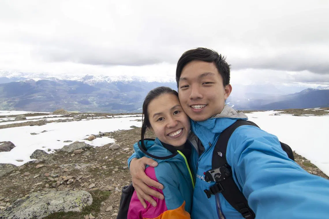 两人在加拿大体验数码游牧生活。（受访者提供）