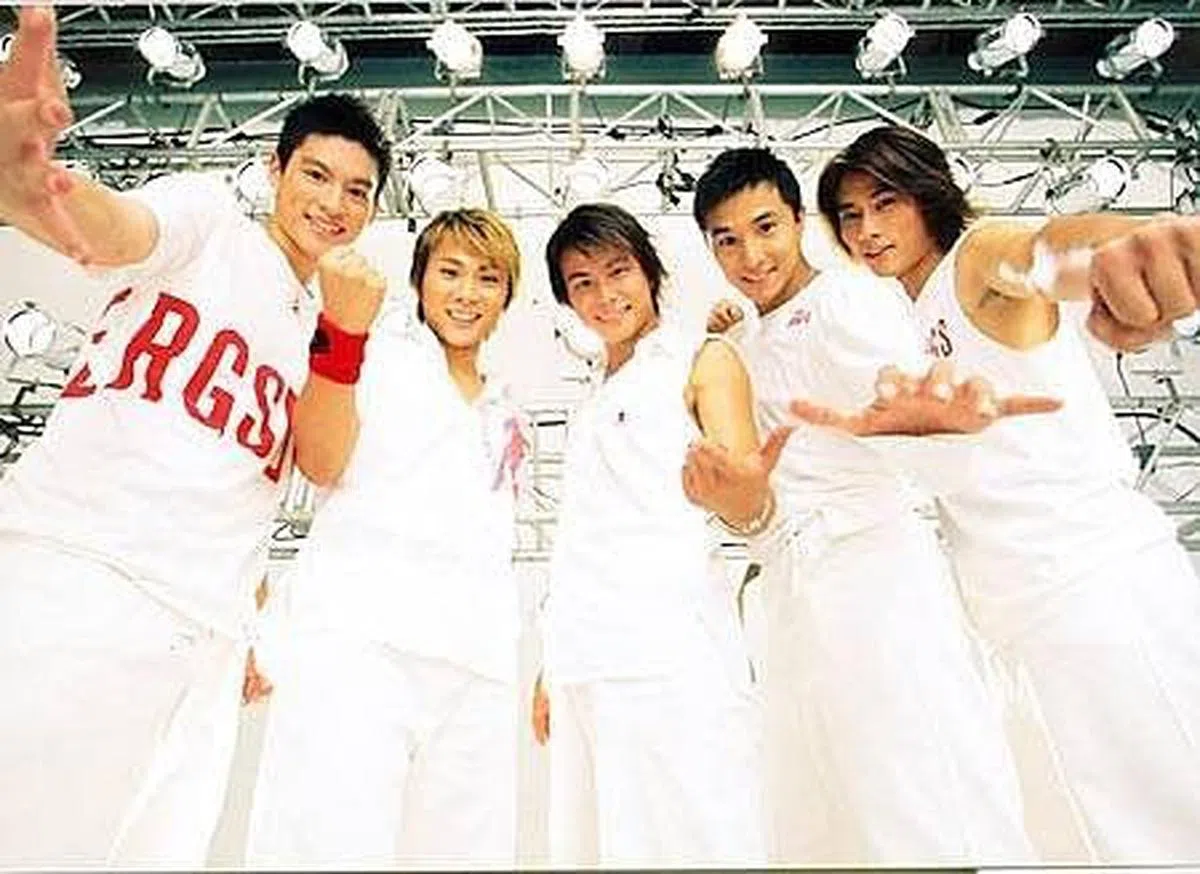 5566团员包括许孟哲（左起）、王仁甫、孙协志、王少伟和小刀。（互联网）