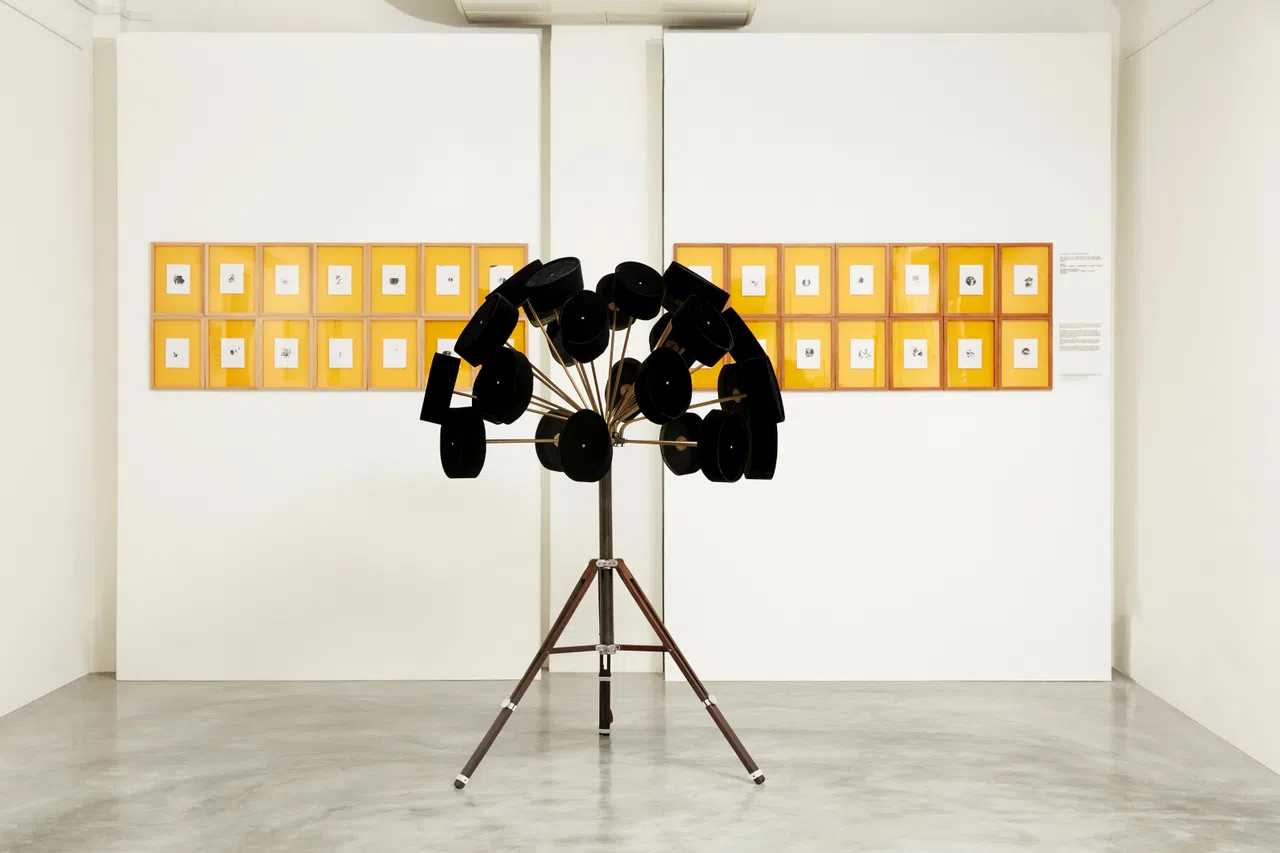 黄晨晗2016年个展“Imaginary Homeland：我是不是该安静地走开”。（受访者提供）