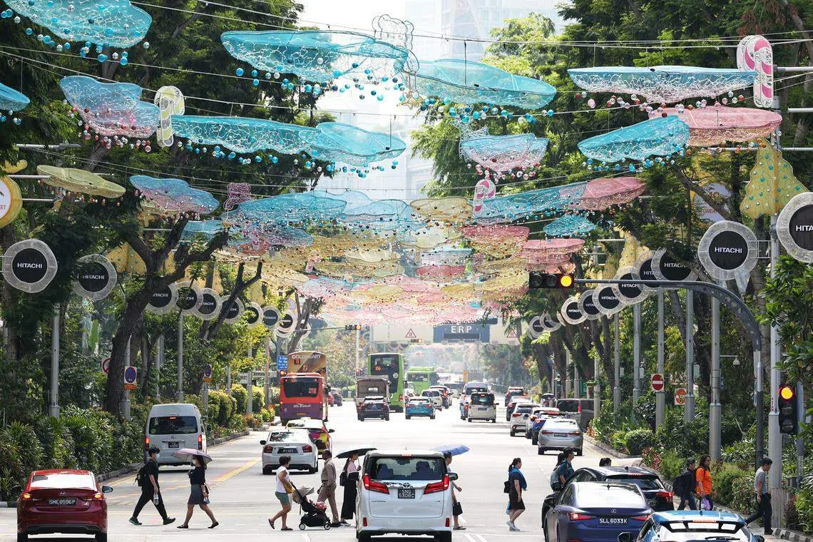 12月24日平安夜当天，将从晚上8时至凌晨12时30分举行圣诞街头派对。介于巴德申（Paterson）路口到必德福（Bideford）路口的路段，将从傍晚6时至隔天凌晨2时。（何家俊摄）